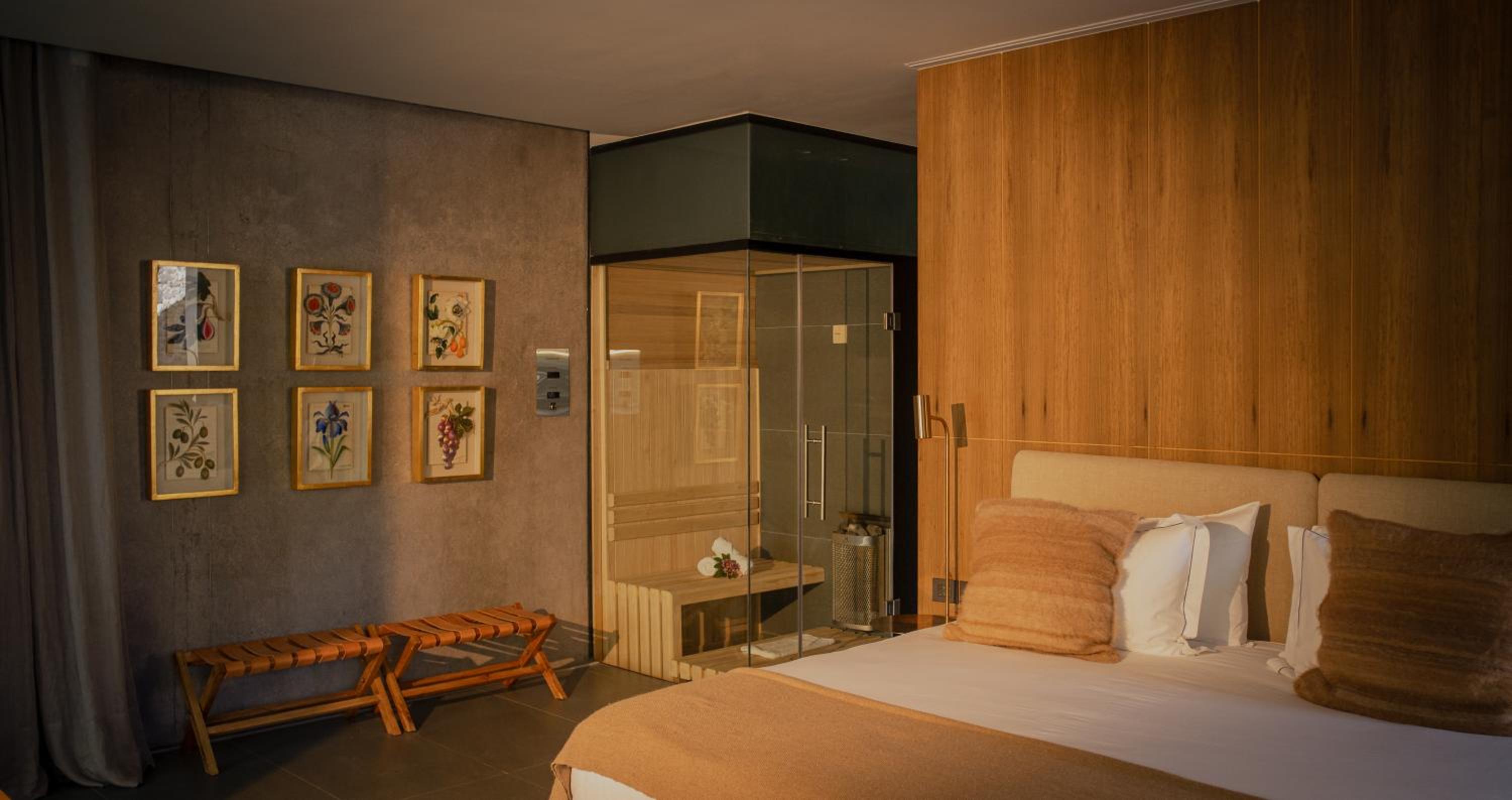 Suite with Sauna