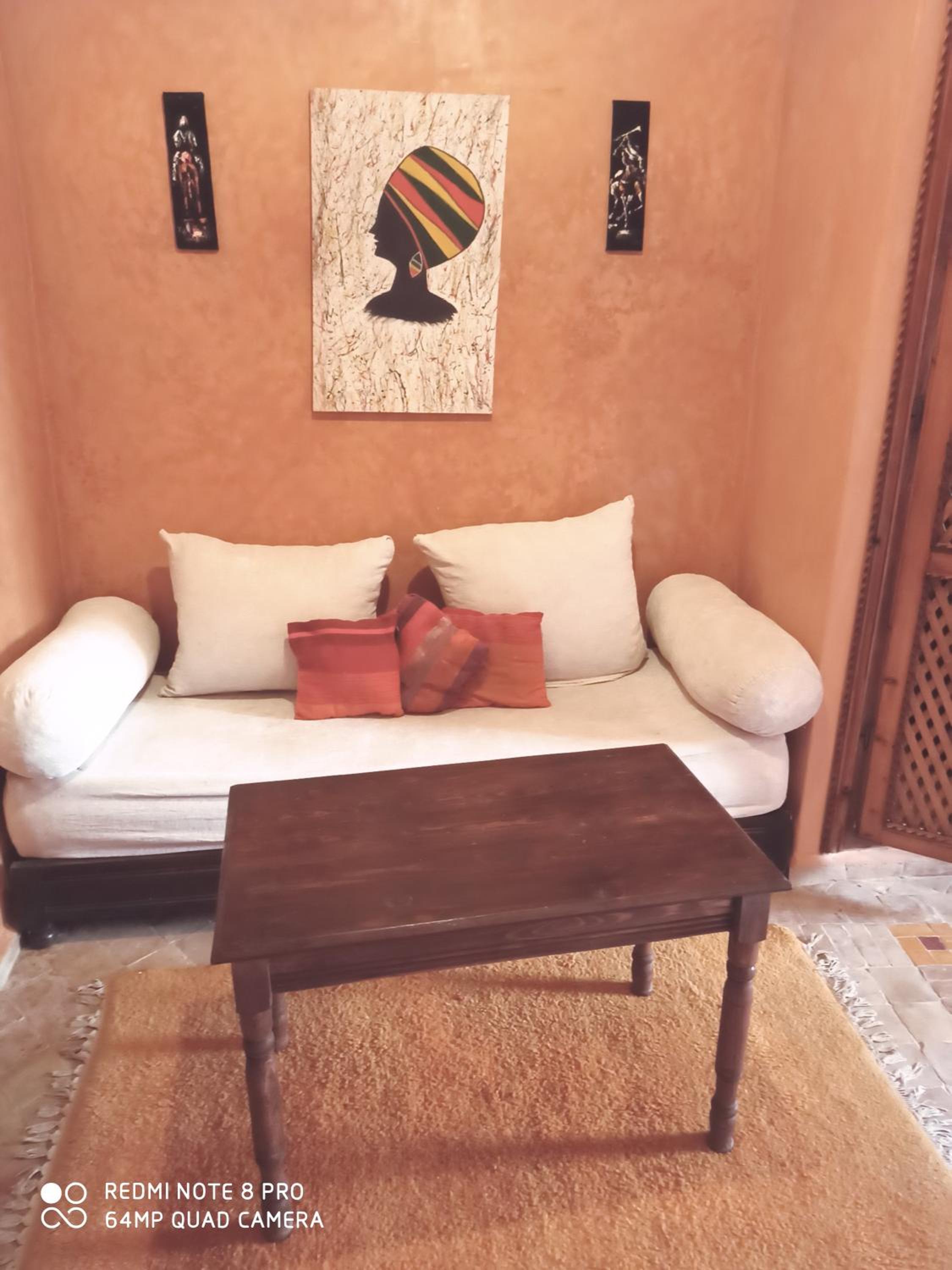 Double Room with Private Bathroom - Photo 14