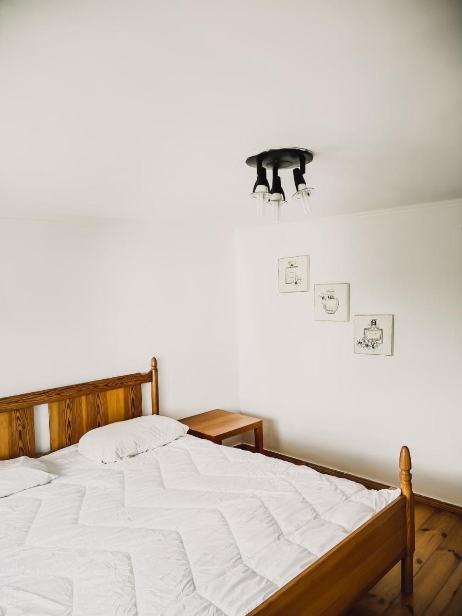 Large Double Room - Photo 2