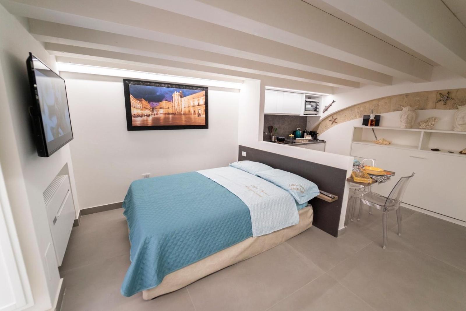 One-Bedroom Apartment - Photo 34