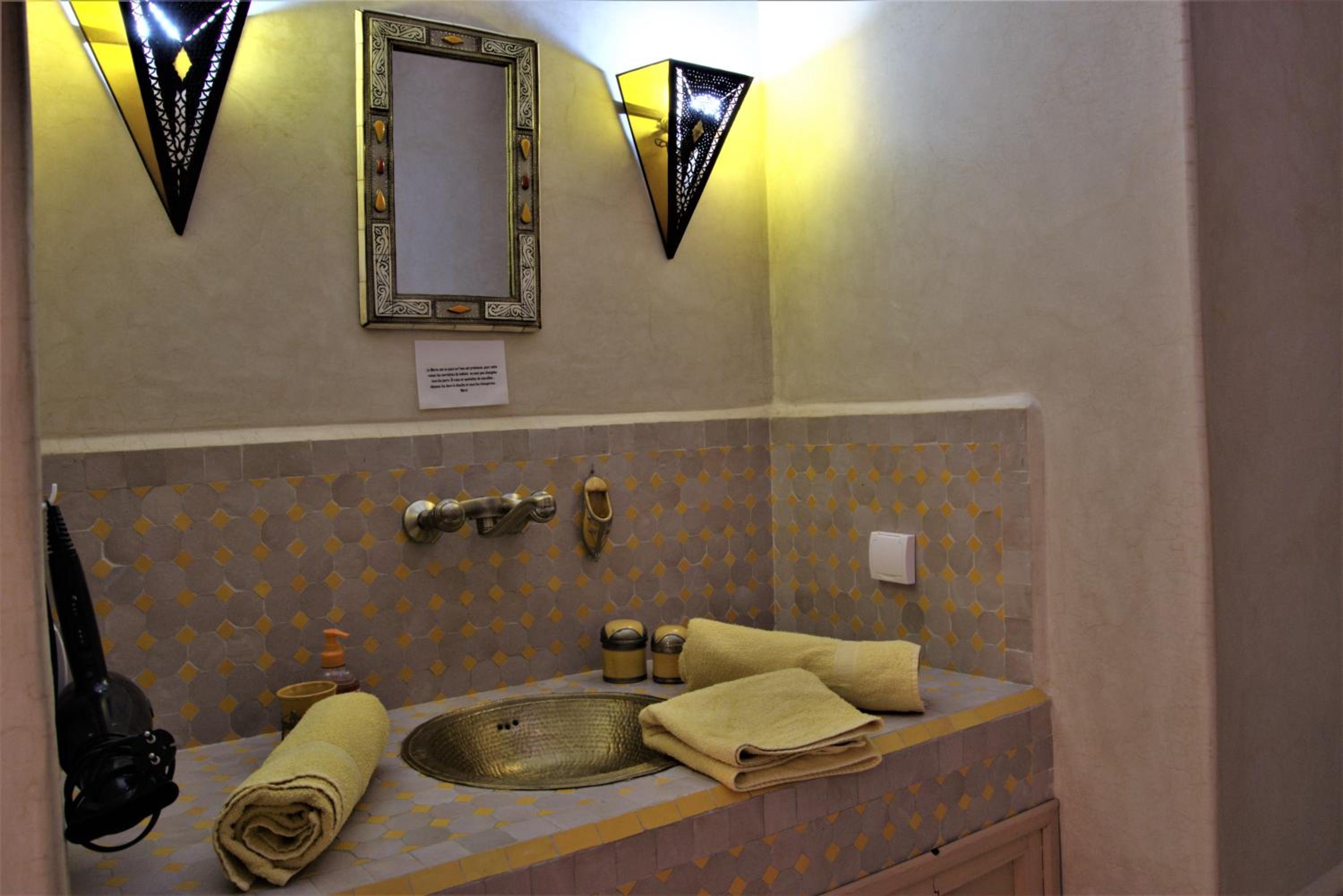 Twin Room with Pool View photo 3