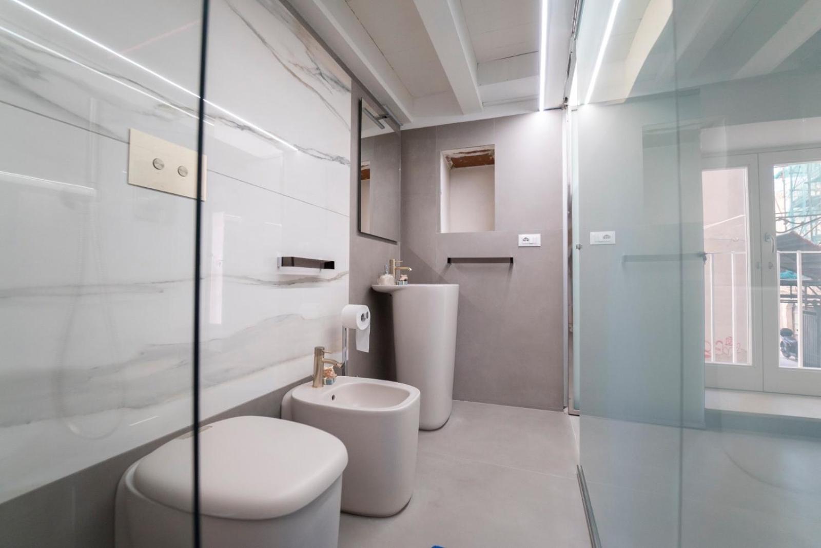 One-Bedroom Apartment - Photo 39