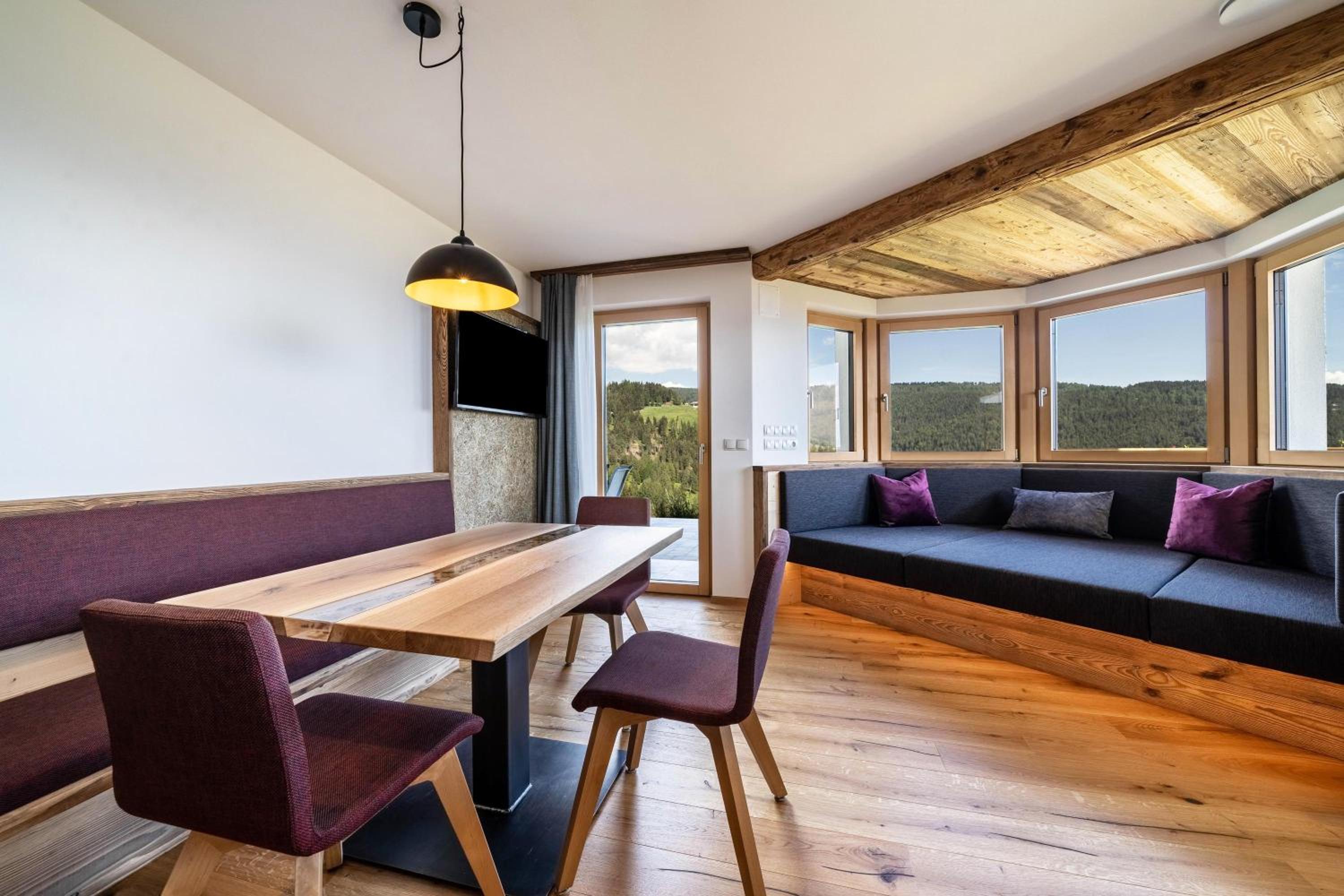 Two-Bedroom Deluxe Apartment with Garden View