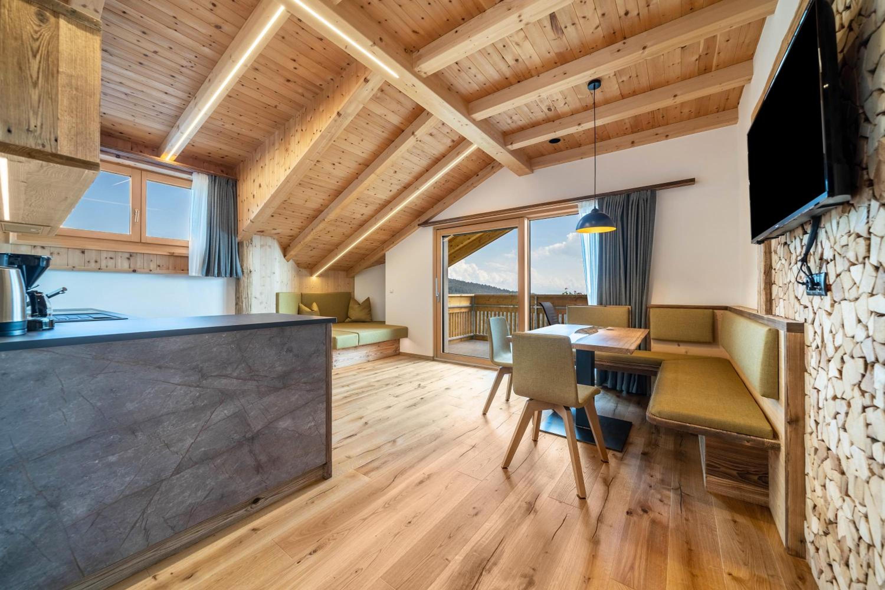 Two-Bedroom Deluxe Apartment with Garden View
