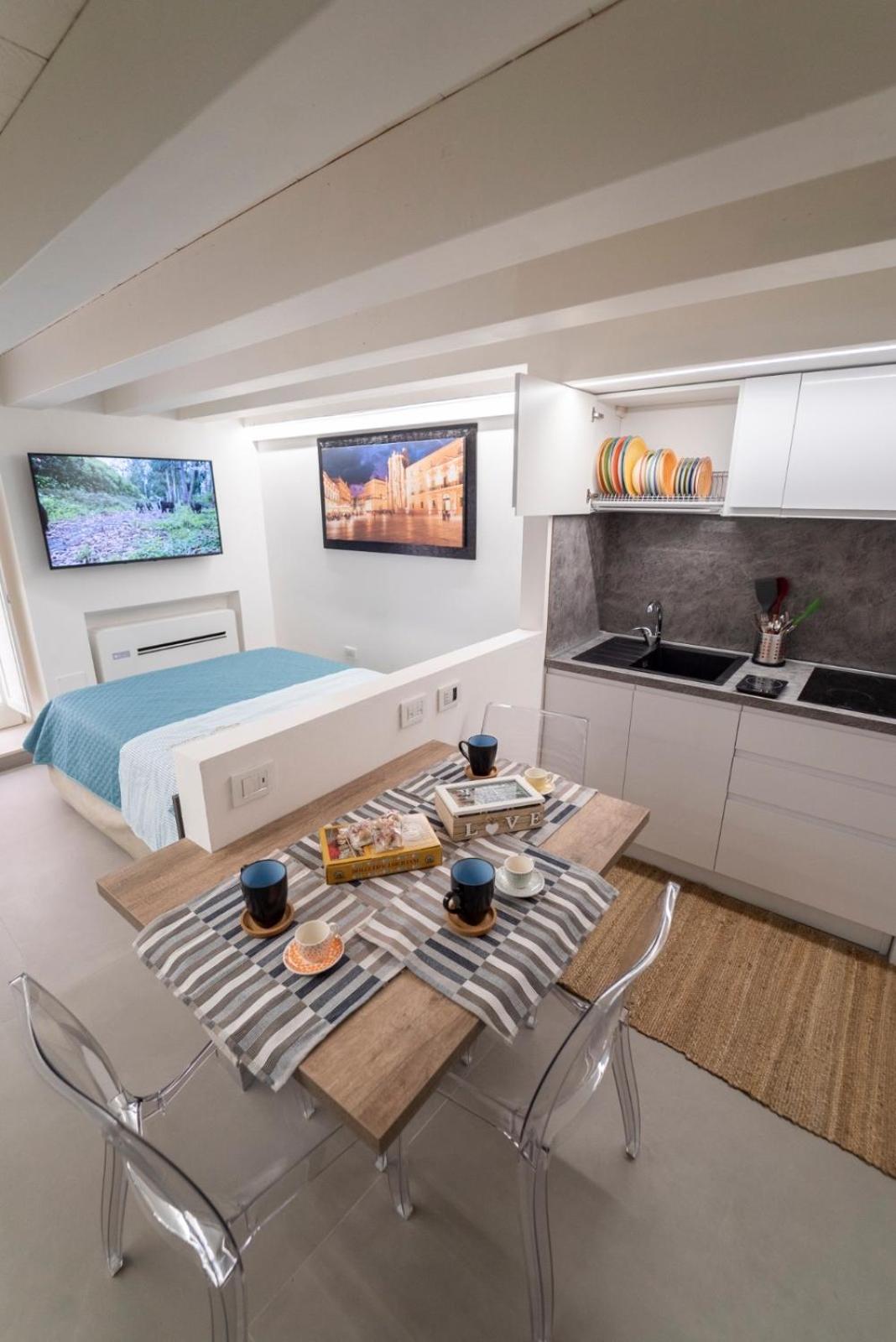 One-Bedroom Apartment - Photo 21
