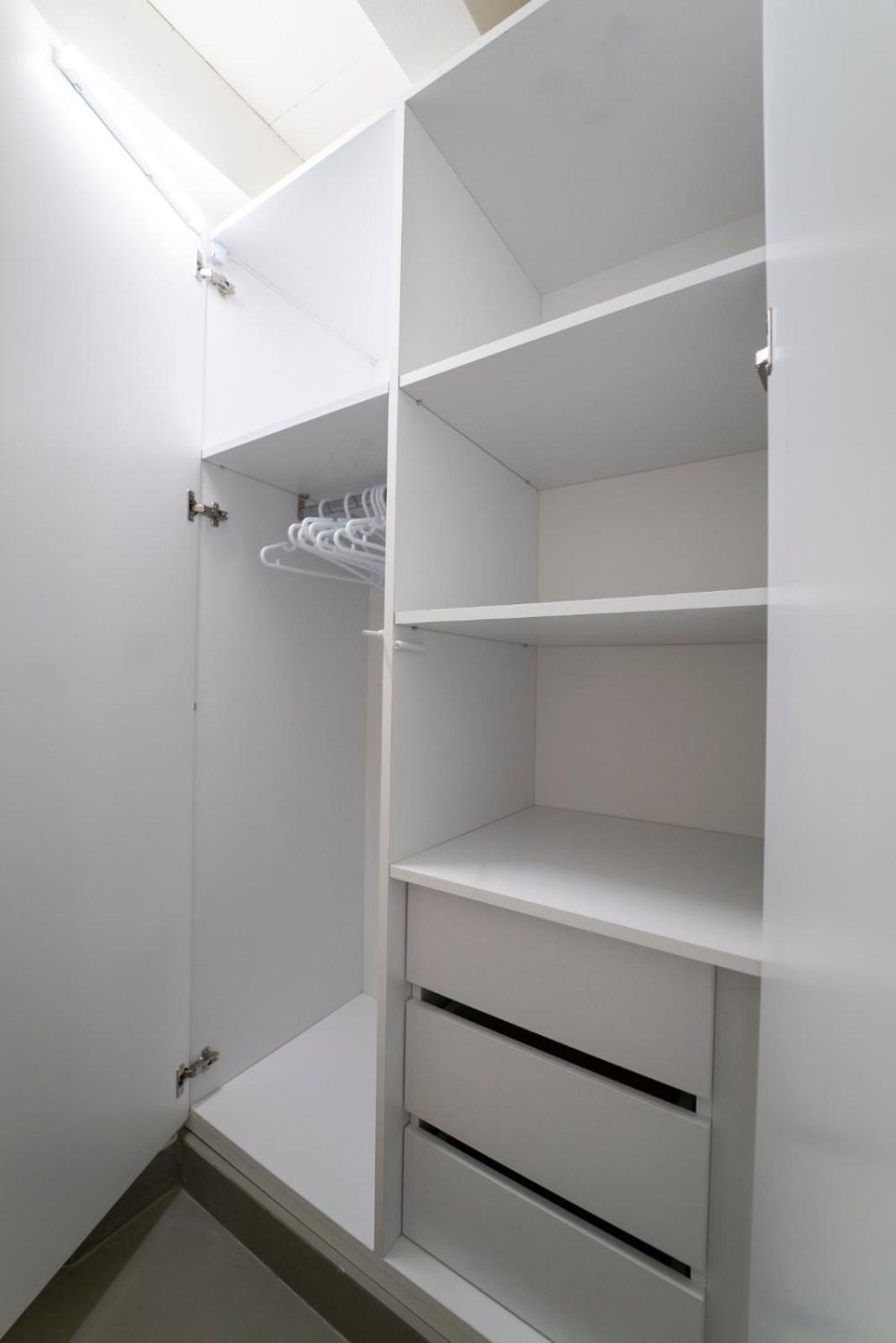 One-Bedroom Apartment - Photo 7