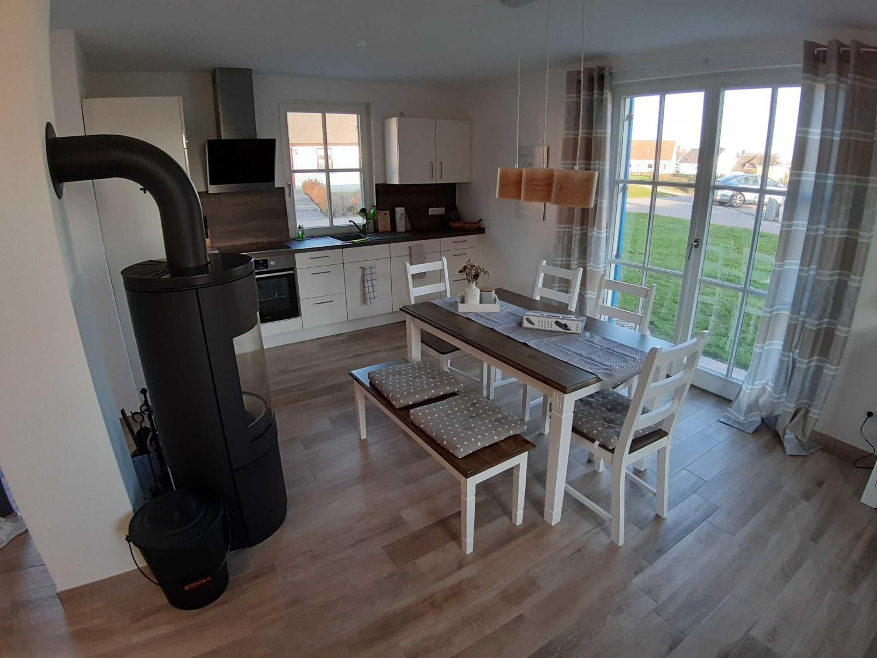 Four-Bedroom House photo 3
