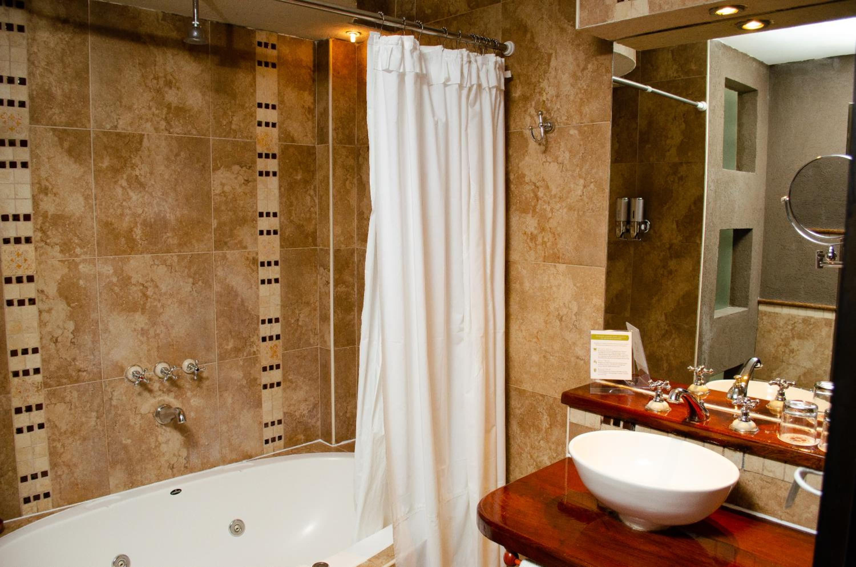 Deluxe Triple Room photo 2