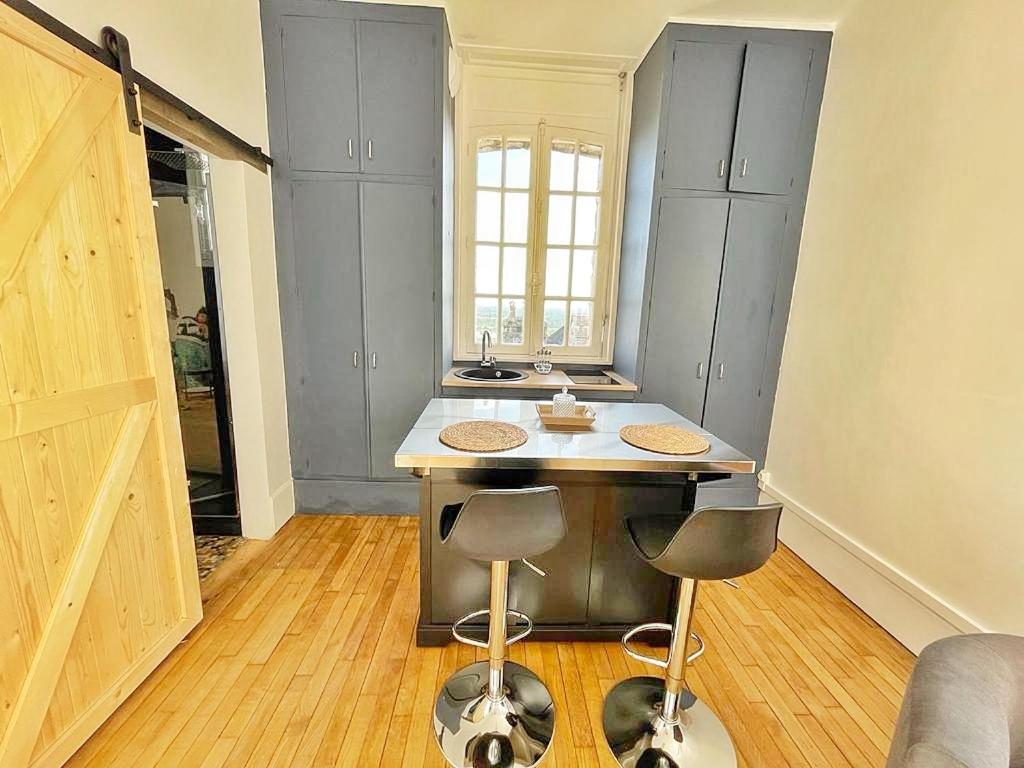 One-Bedroom Apartment - Photo 33