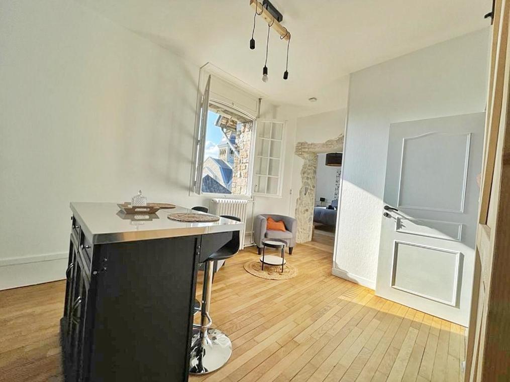 One-Bedroom Apartment - Photo 15