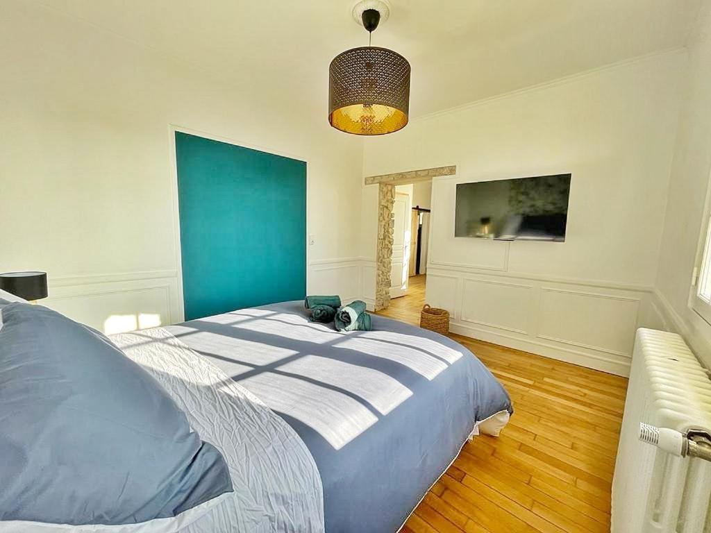 One-Bedroom Apartment - Photo 18