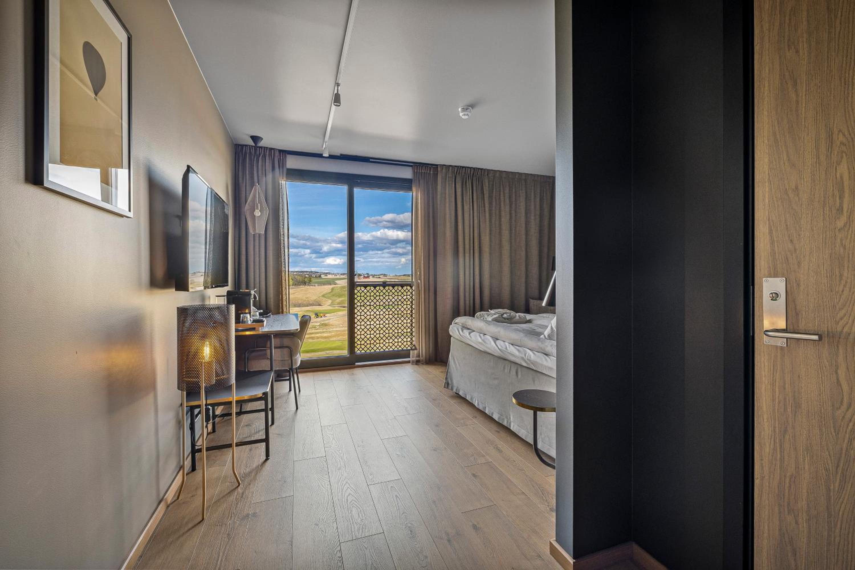 King Room with Garden View - Photo 2