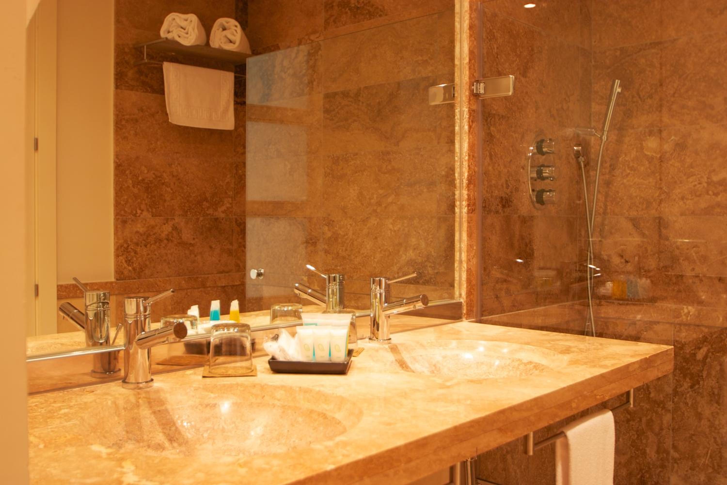 Apartamento de lujo de tres dormitorios con tres baños. Apartamento de lujo de tres dormitorios con tres baños.