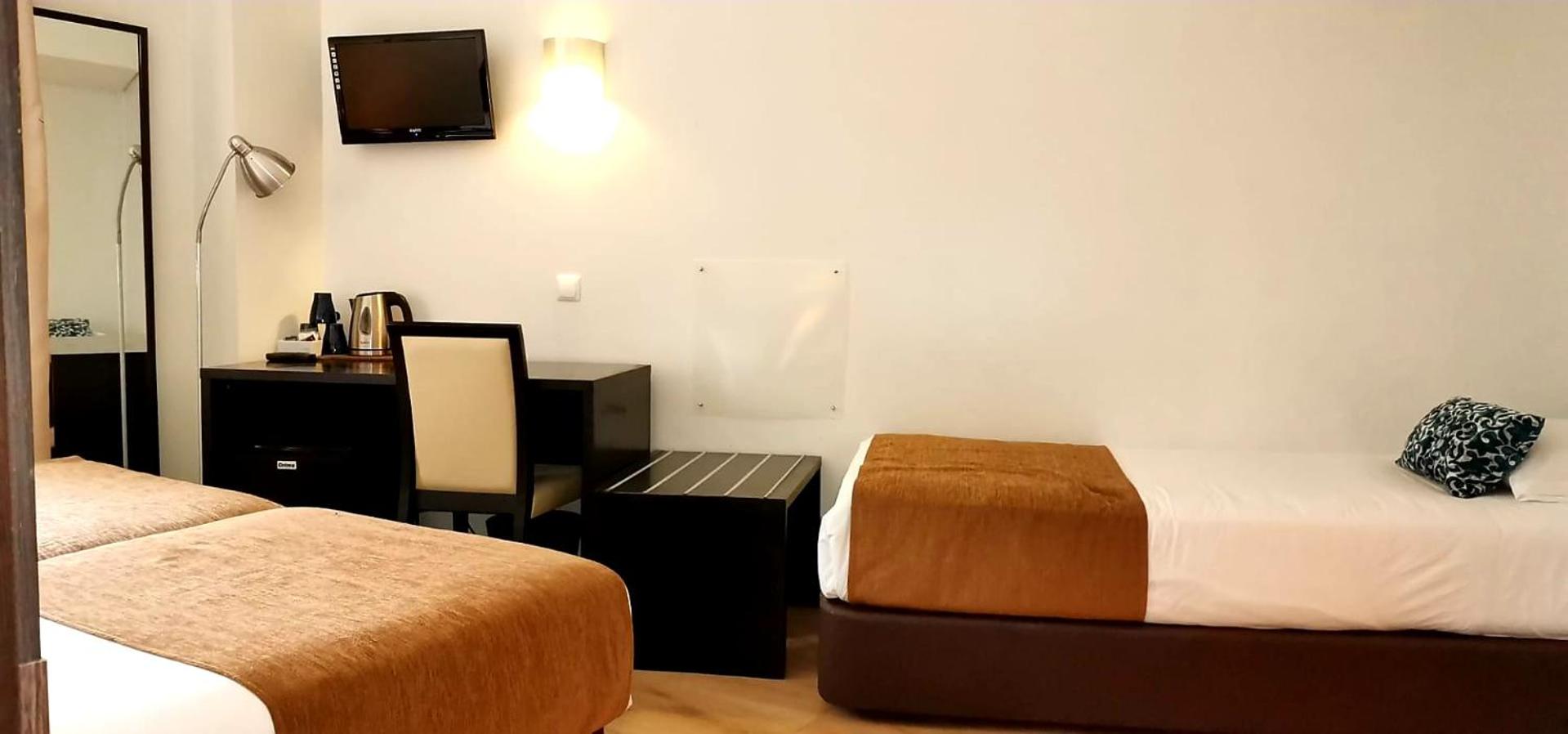 Triple Room - Photo 5