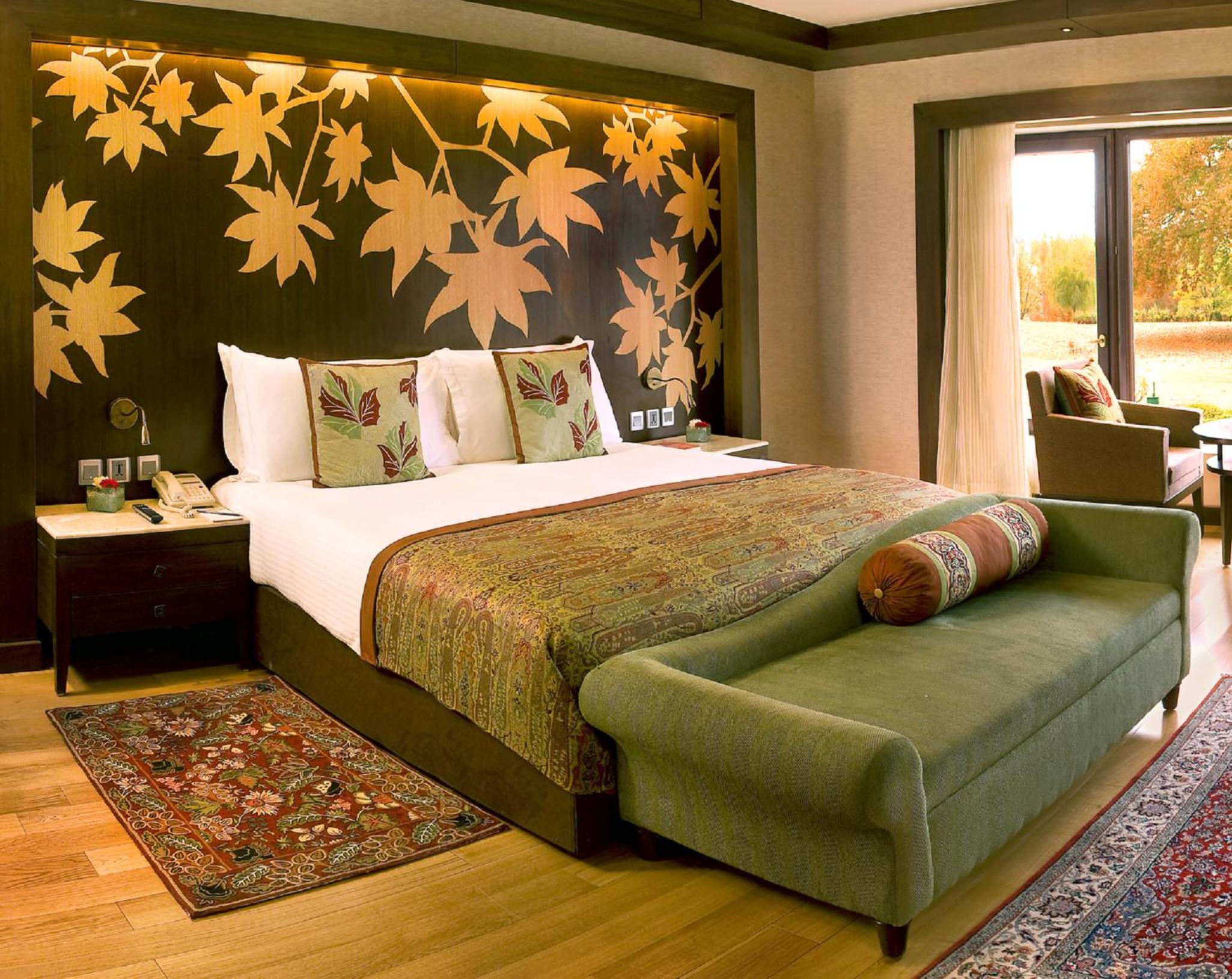Super Deluxe Ground Floor King Bed - Free WiFi - Photo 3