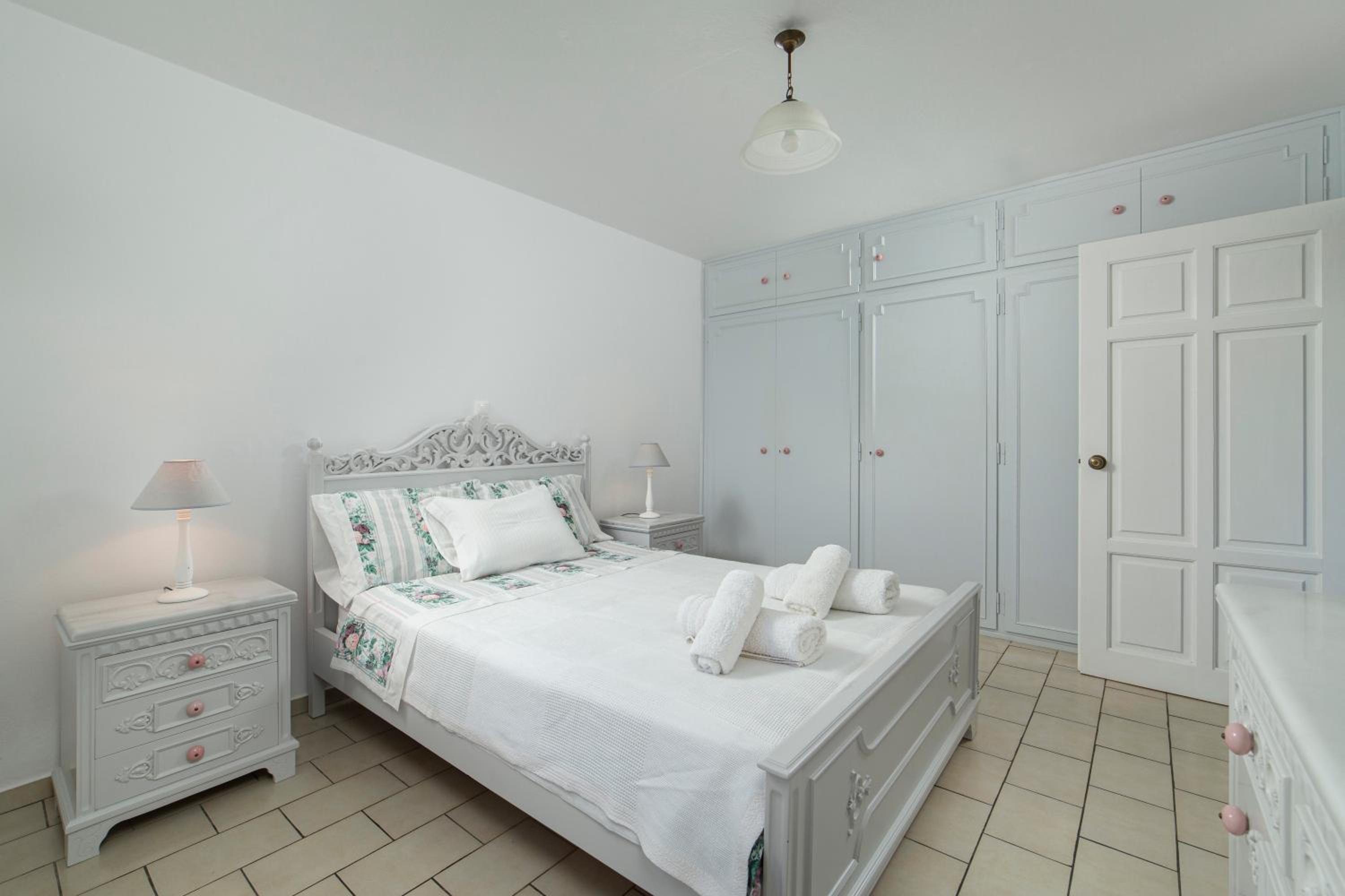 Two-Bedroom Apartment - Photo 8