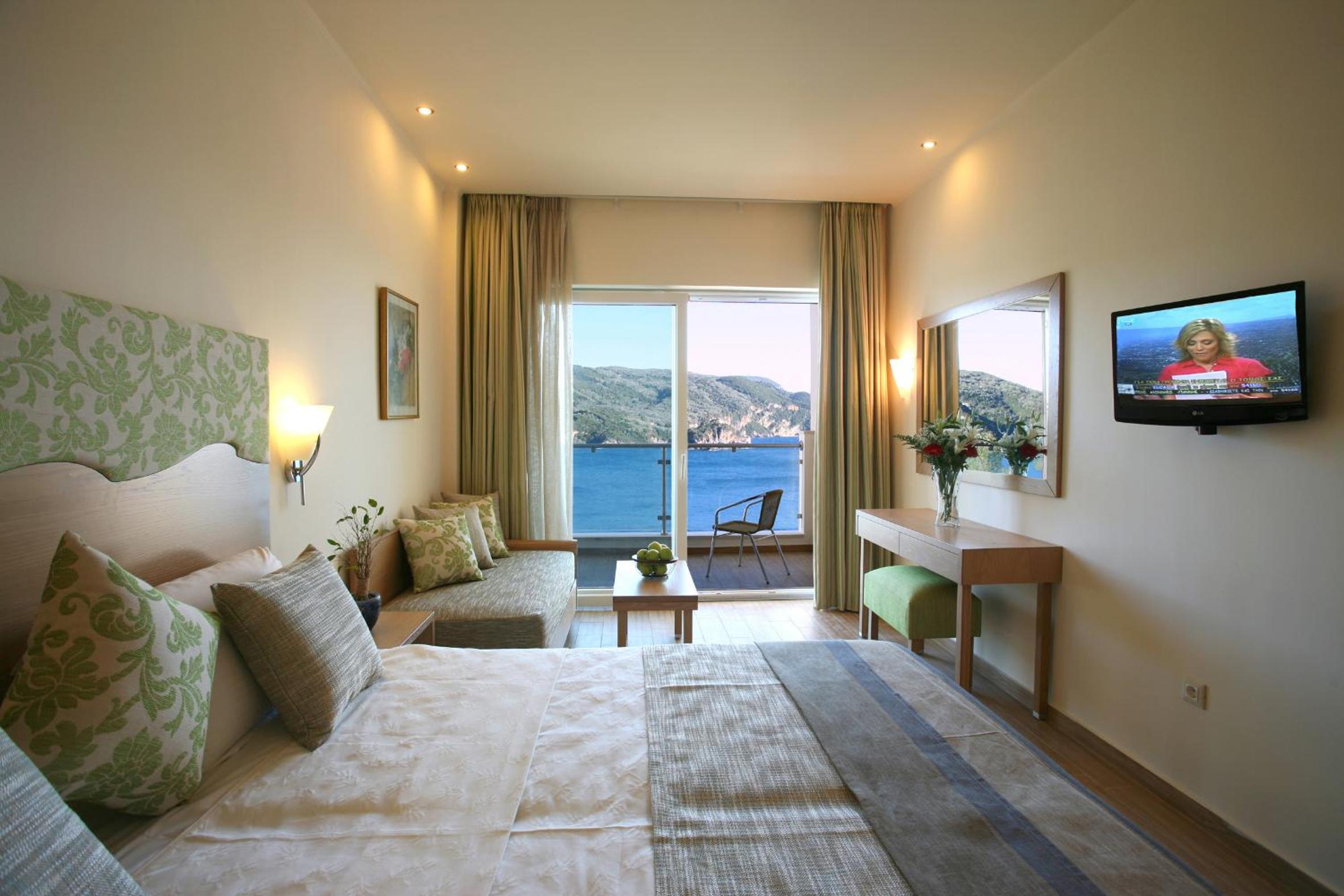 Superior East Side Open Sea View room - Photo 2