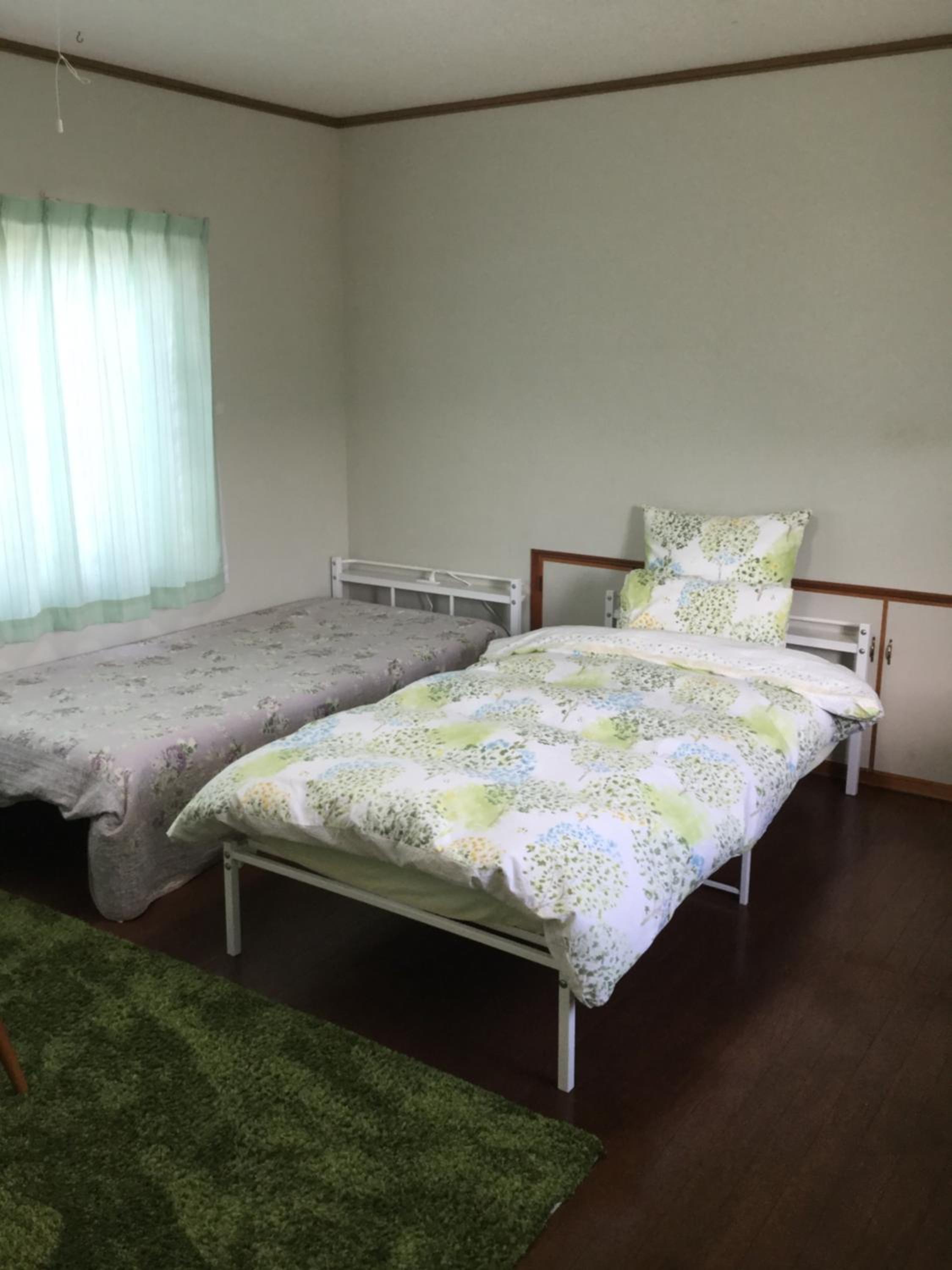 Economy Twin Room - Photo 6