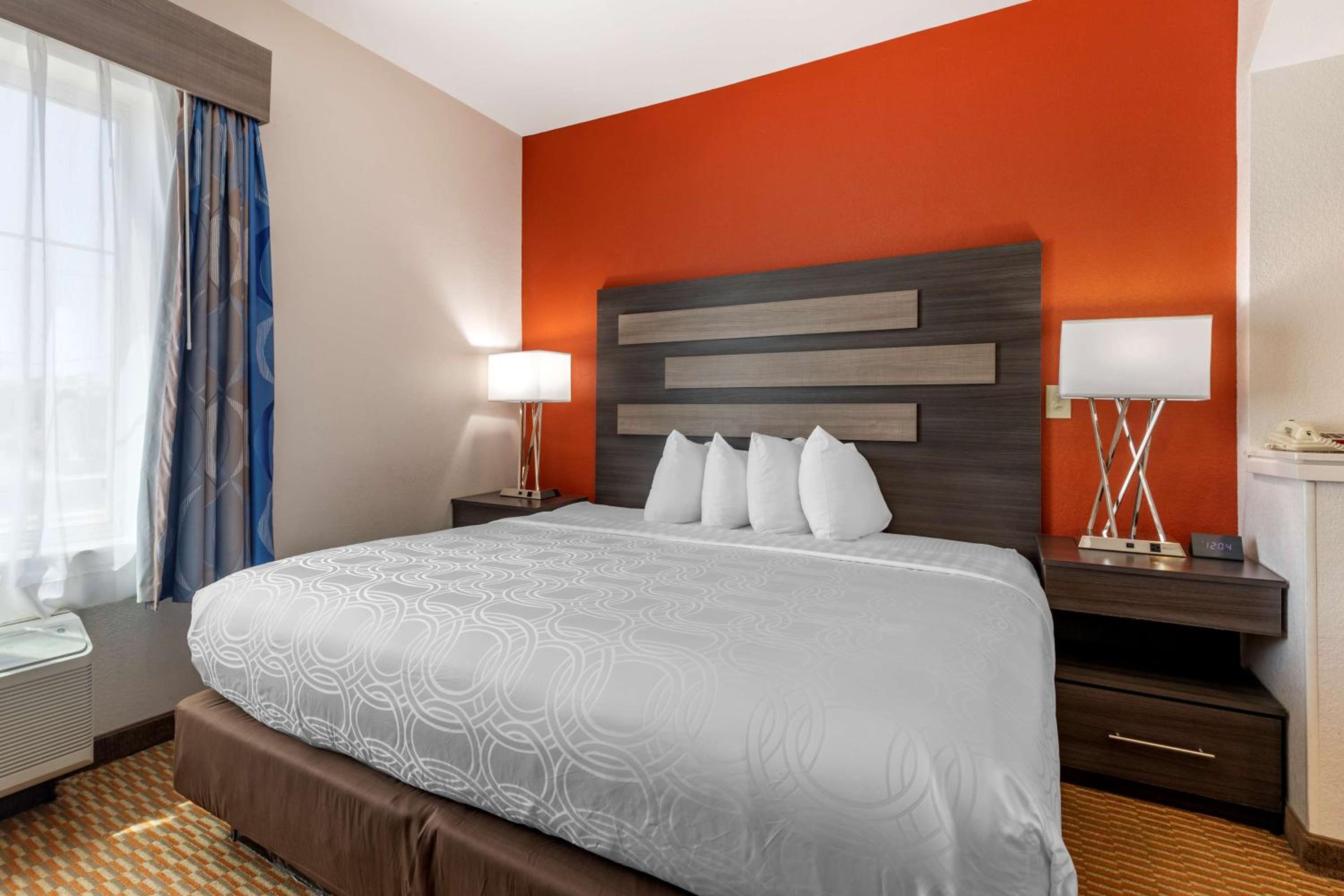 Queen Room - Photo 4