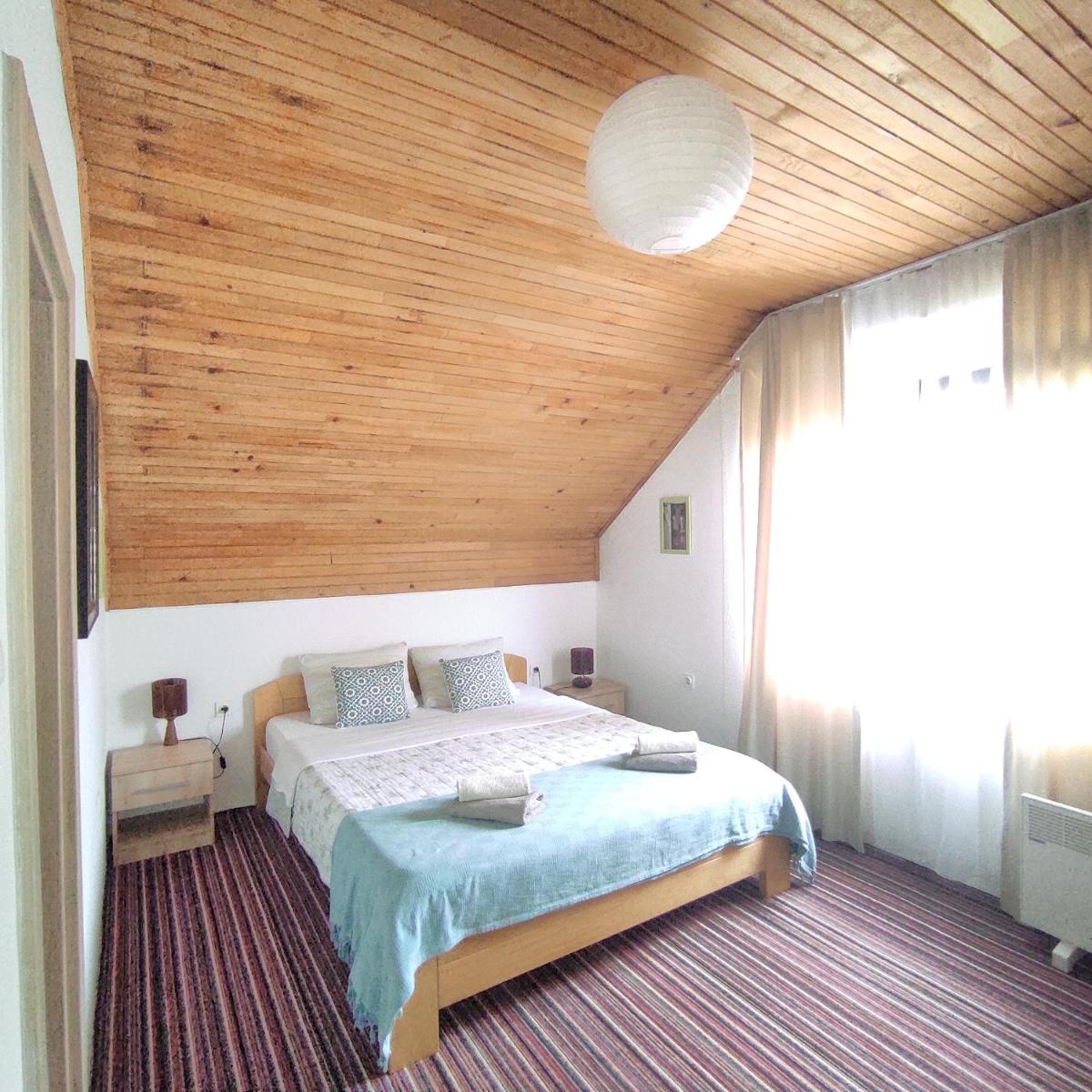 Standard Double Room - Photo 2