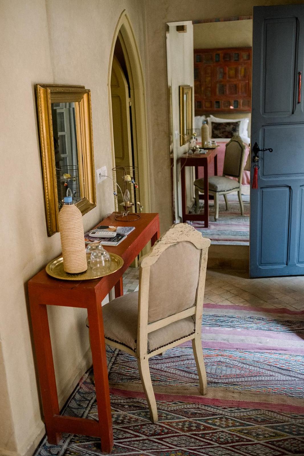 Red Superior Double or Twin Room photo 2