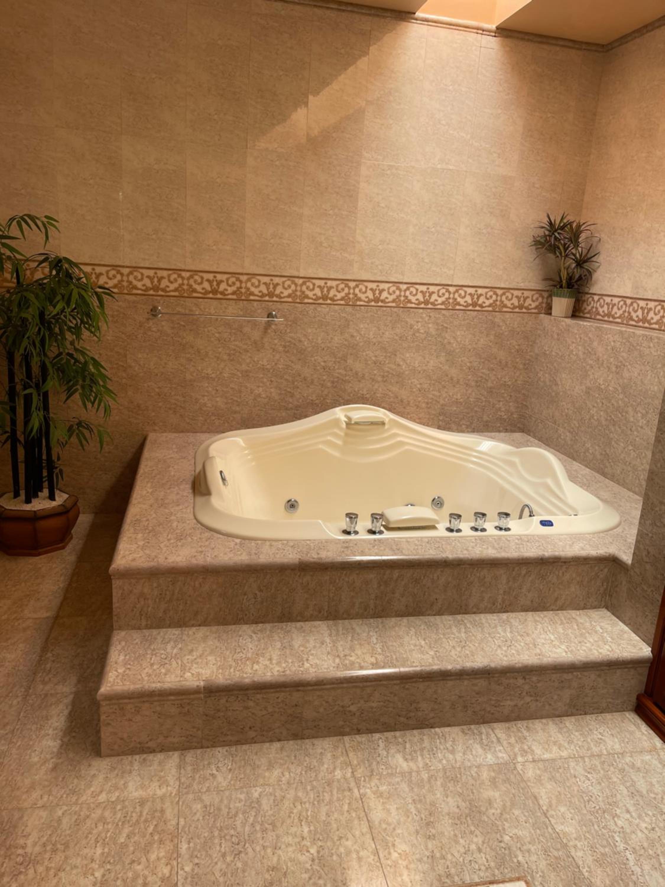 Deluxe Double Room with Bath photo 2