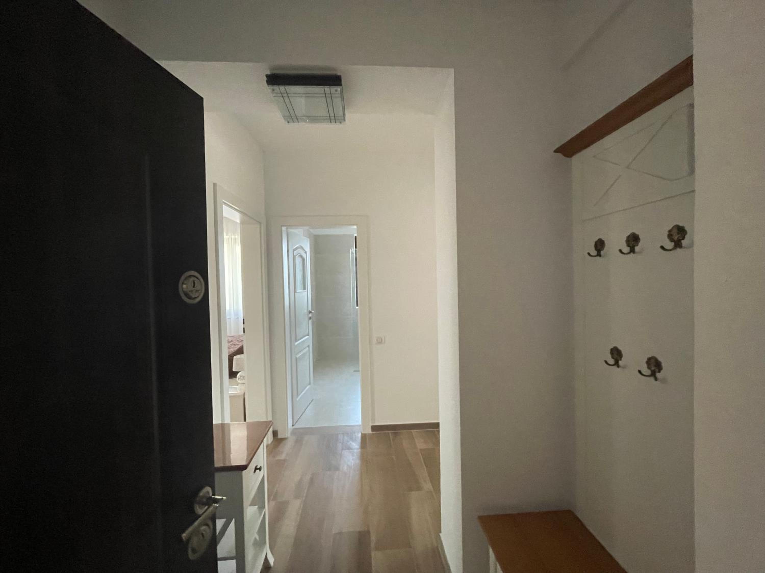Apartment with Terrace - Photo 28
