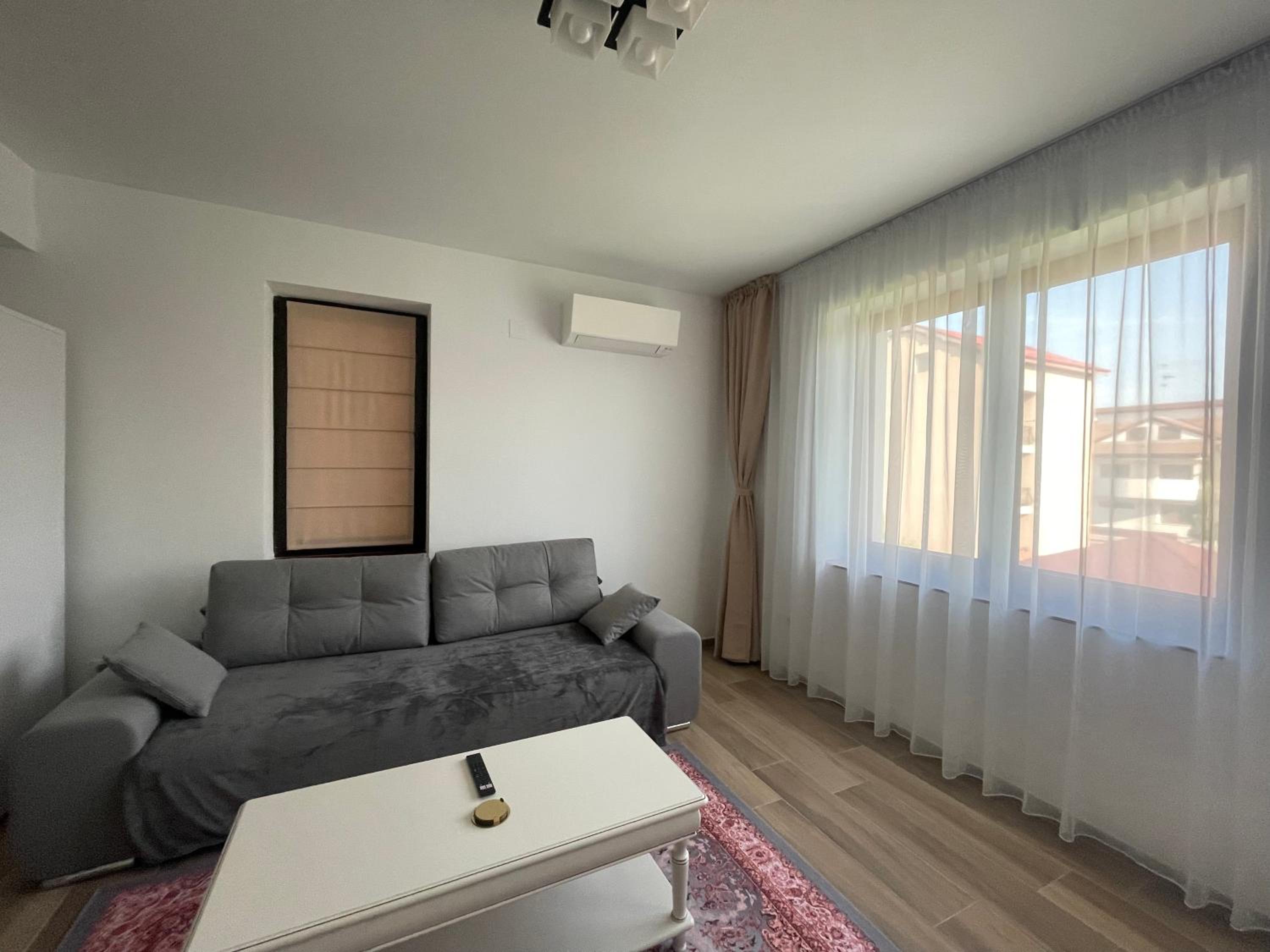 Apartment with Terrace - Photo 15