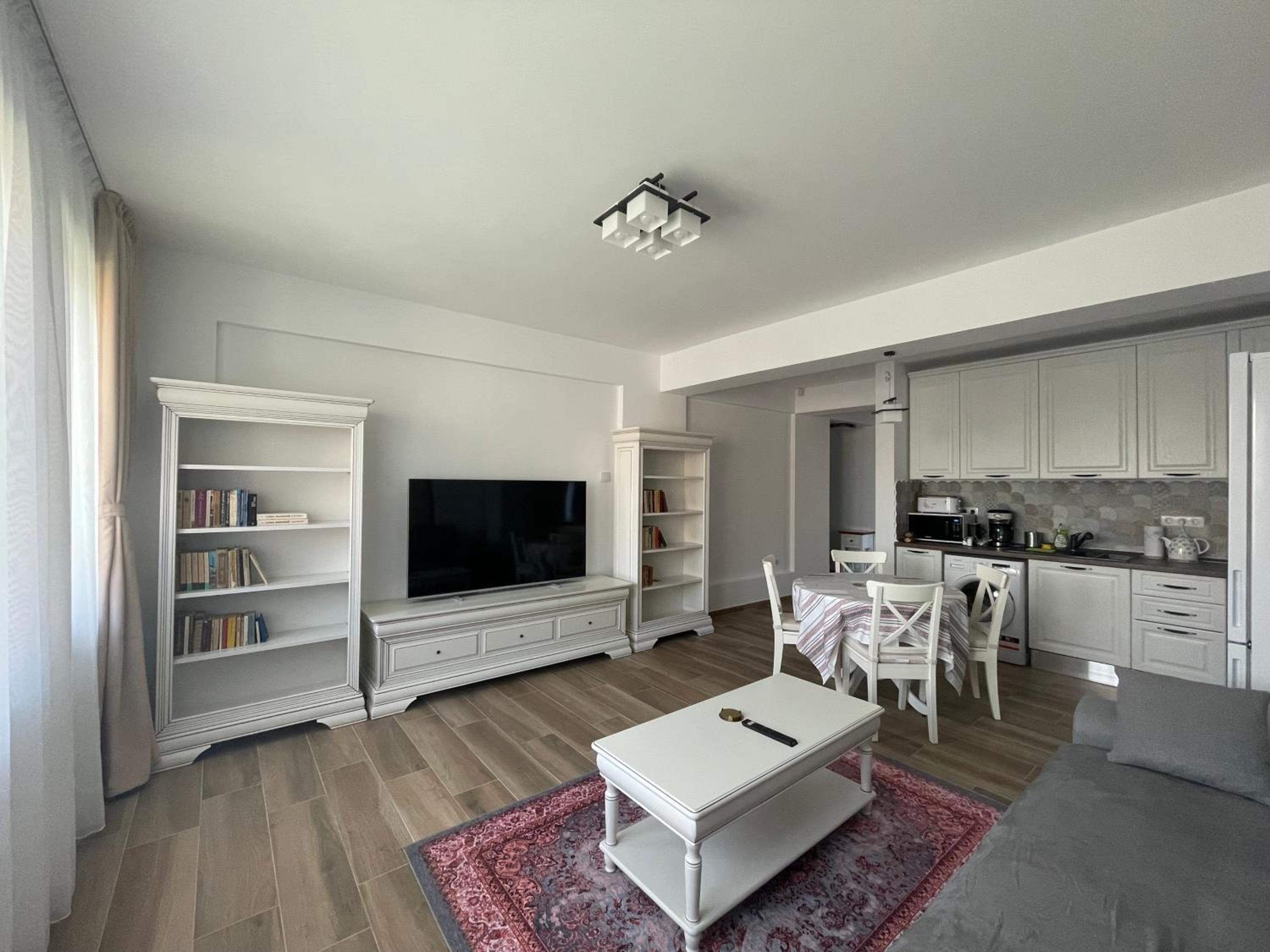 Apartment with Terrace - Photo 12
