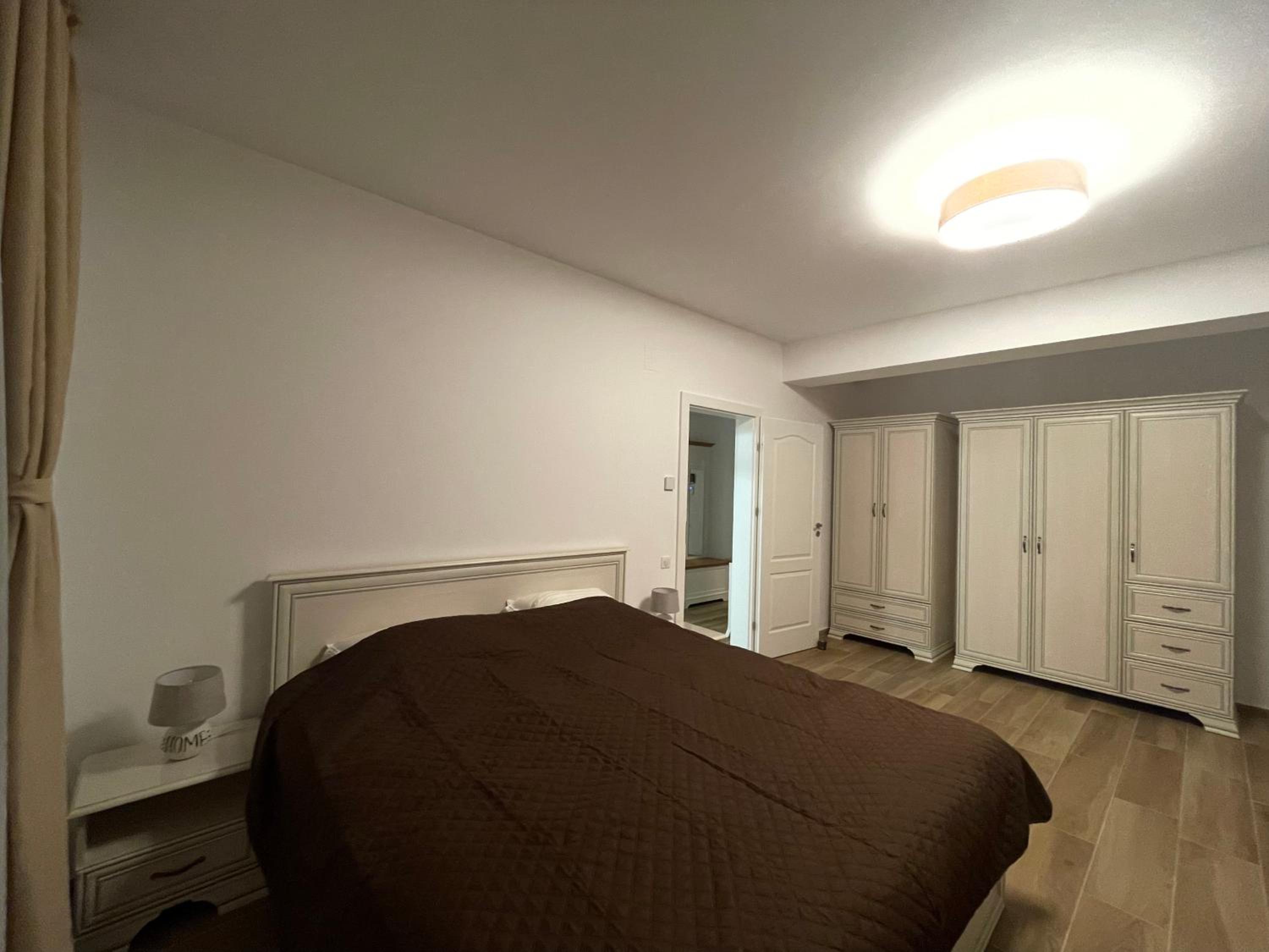 Apartment with Terrace - Photo 24