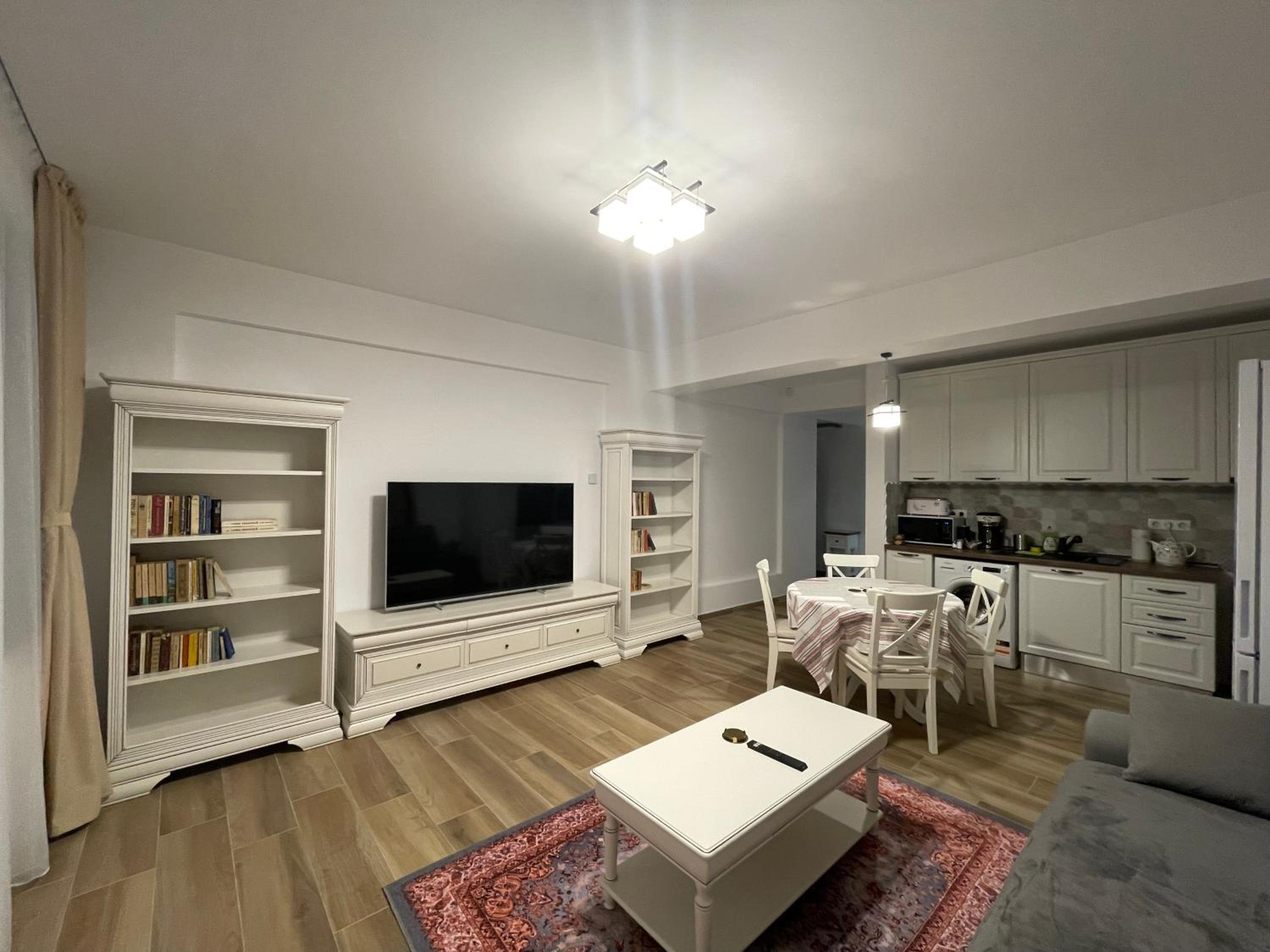 Apartment with Terrace - Photo 19