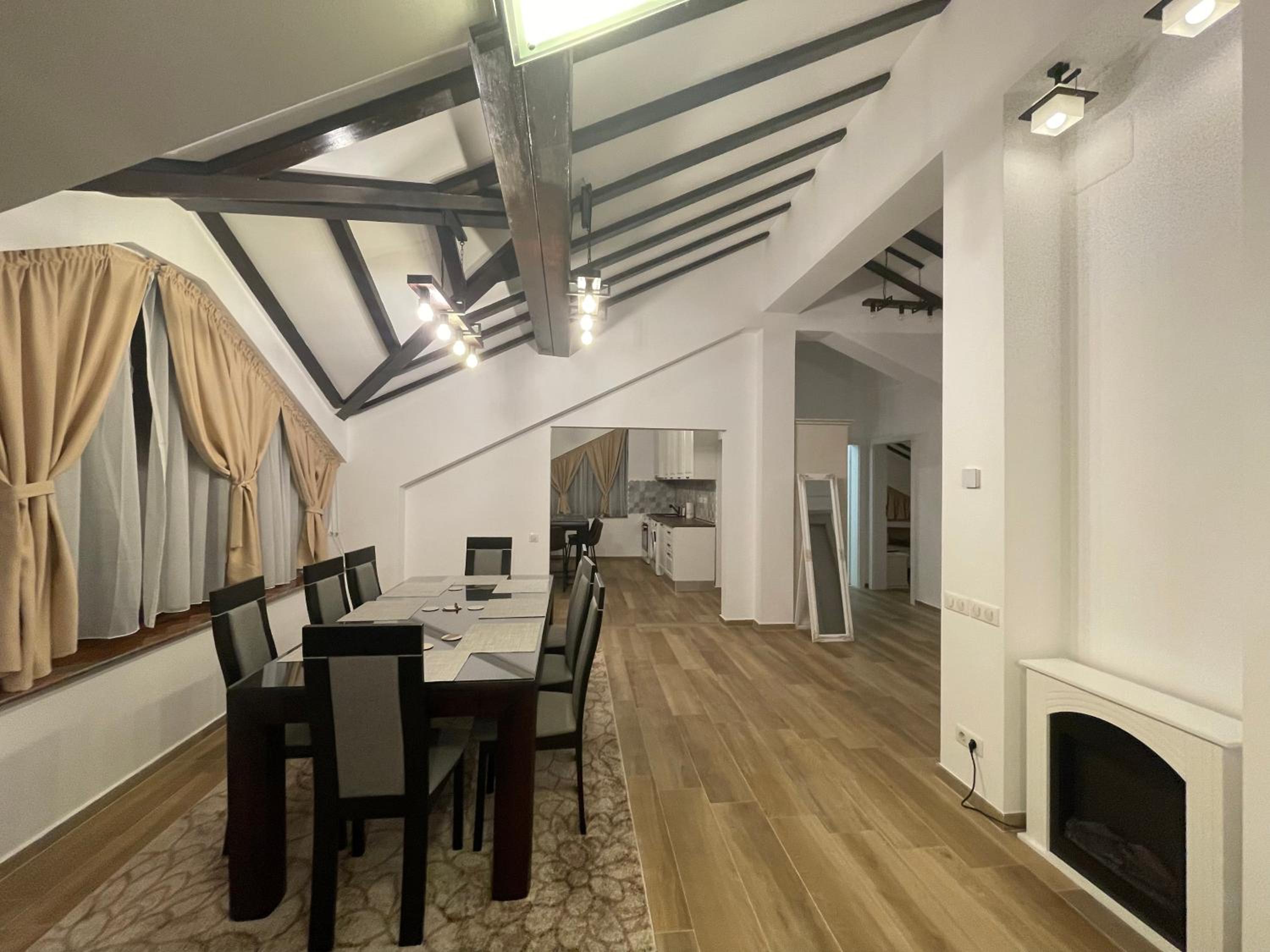 Penthouse Apartment - Photo 22