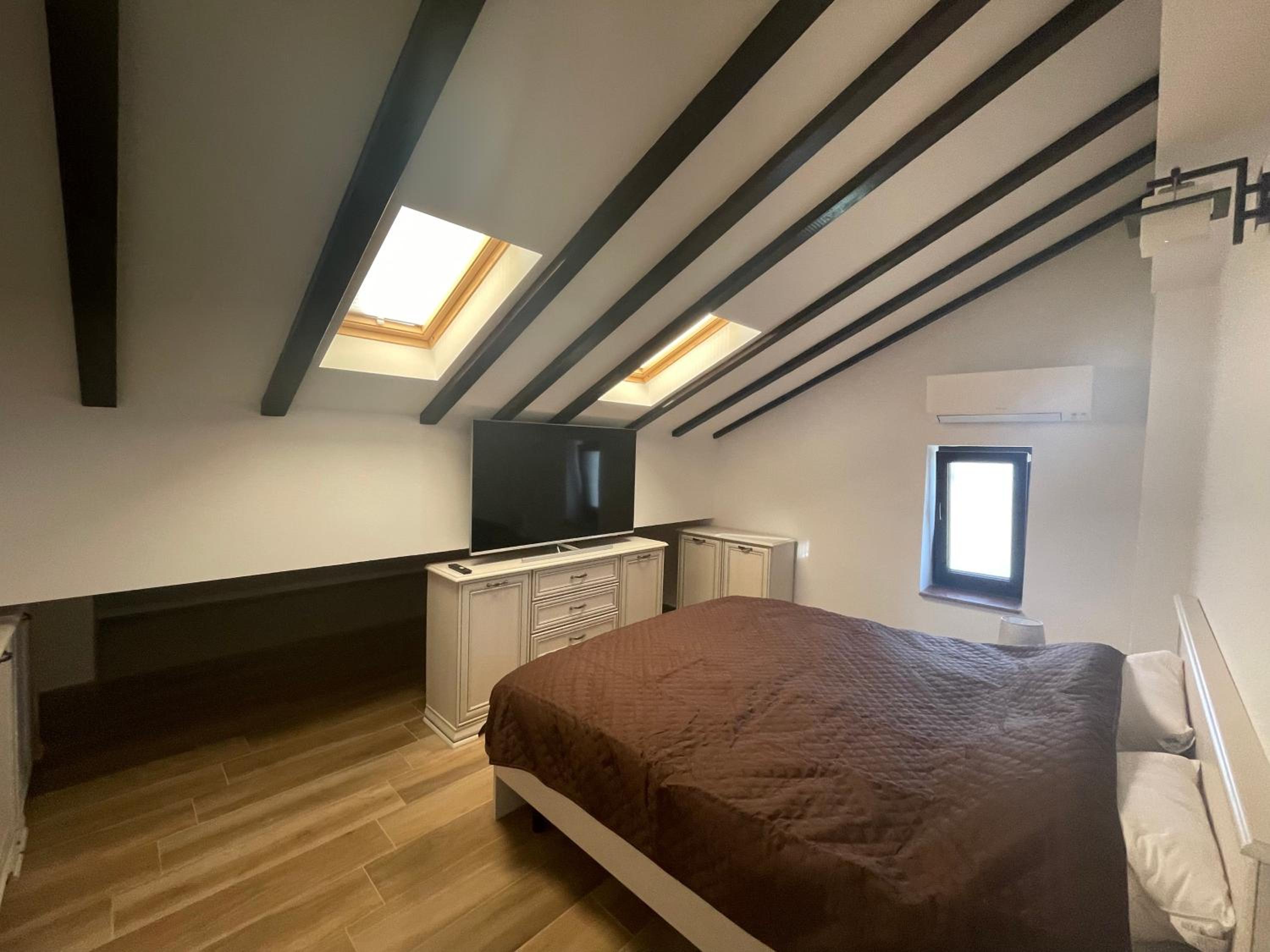 Penthouse Apartment - Photo 1