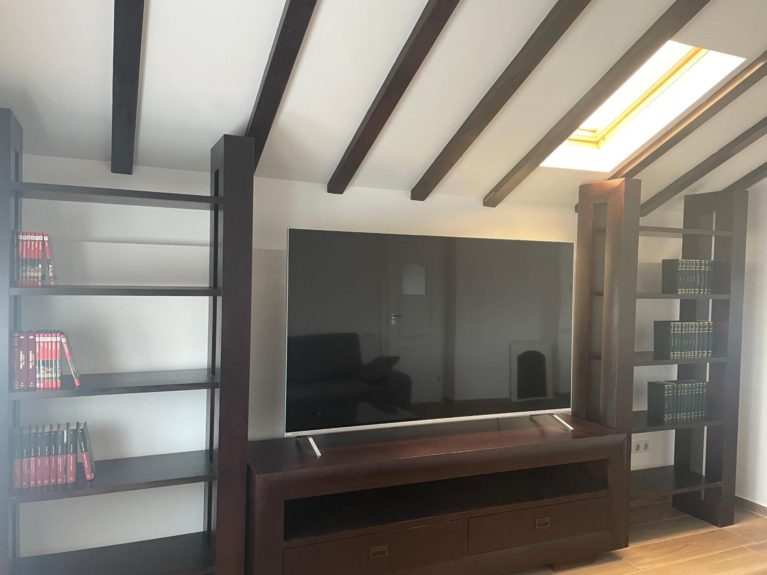 Penthouse Apartment - Photo 44