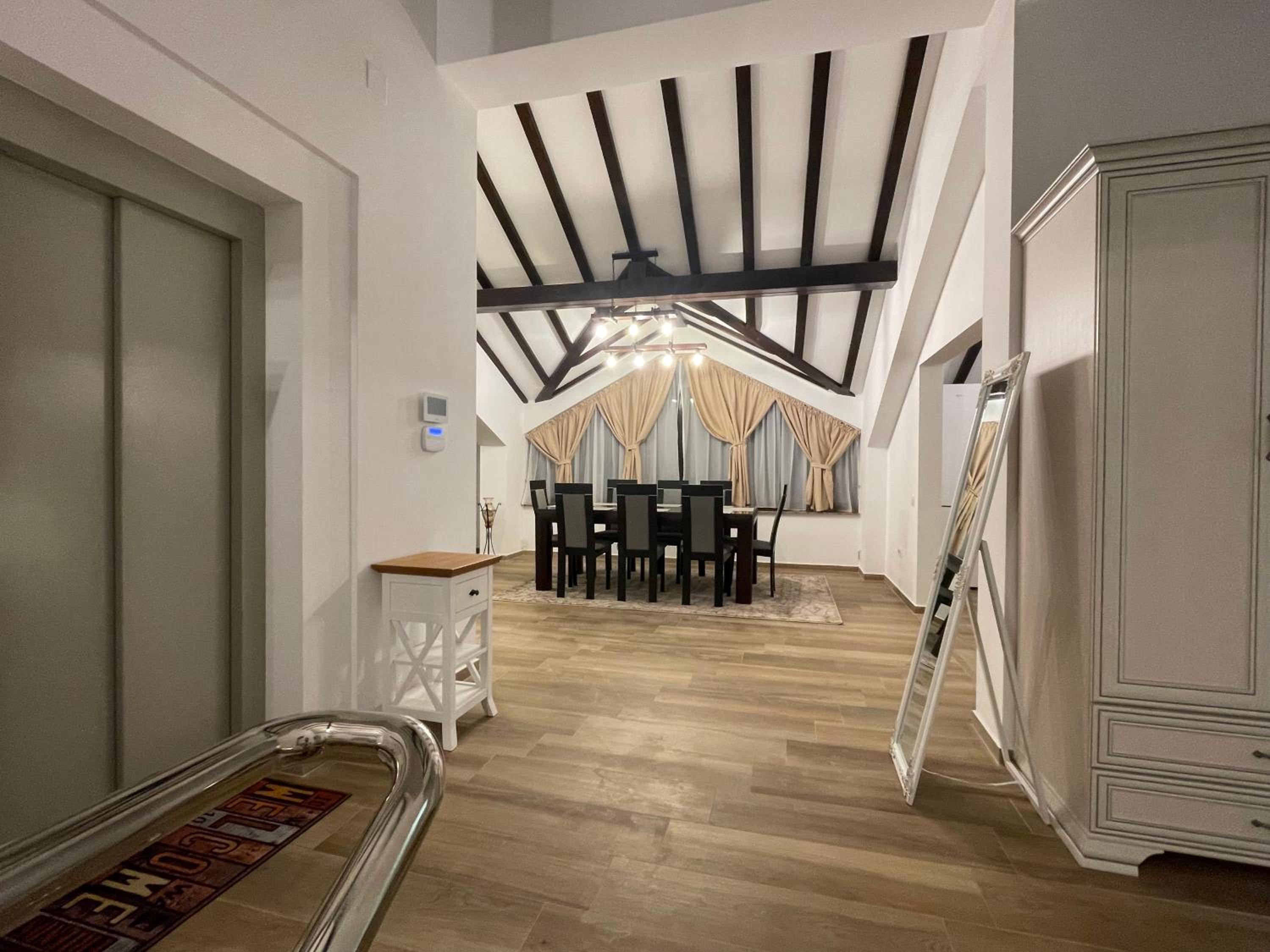 Penthouse Apartment - Photo 60