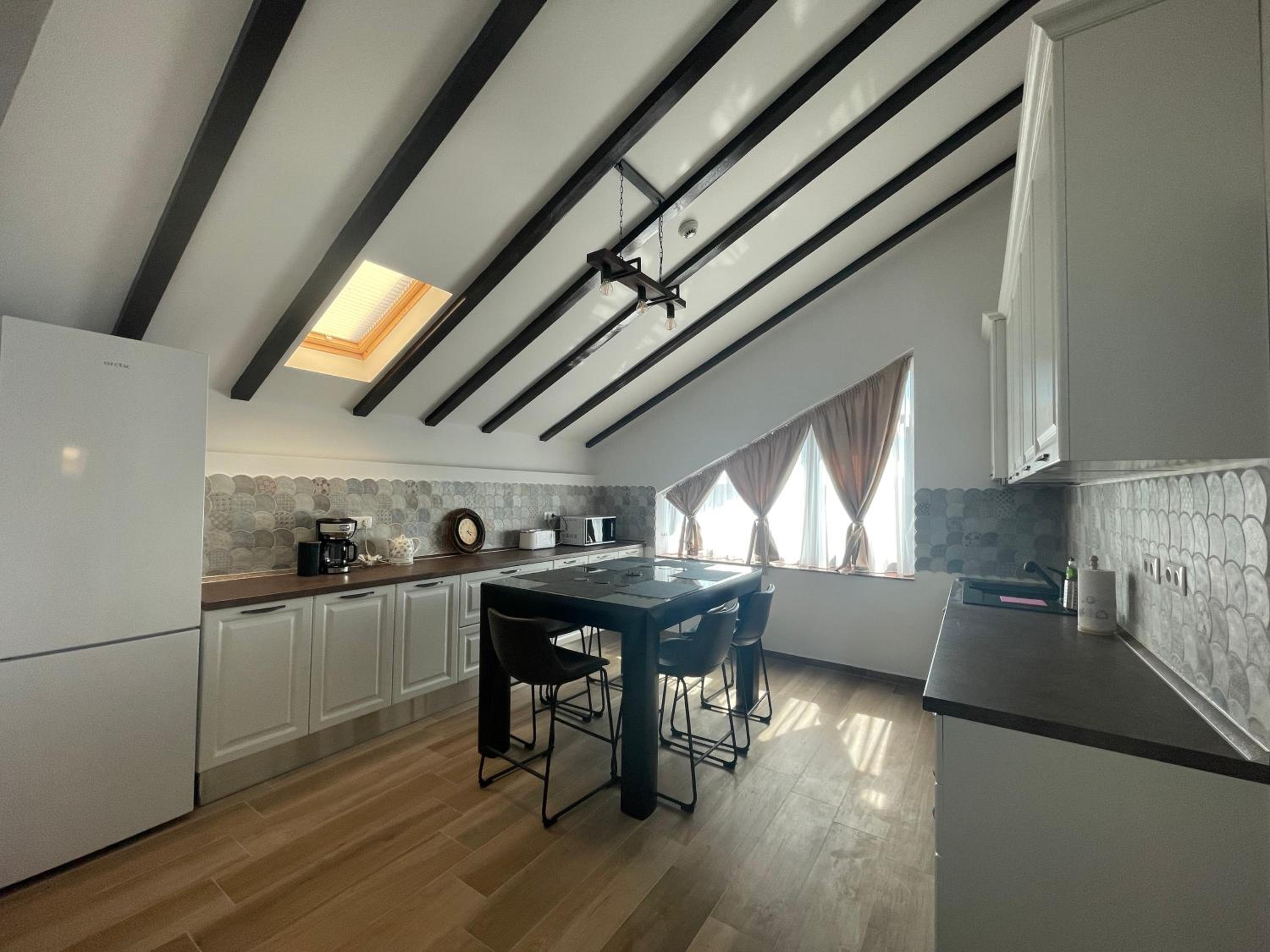 Penthouse Apartment - Photo 10