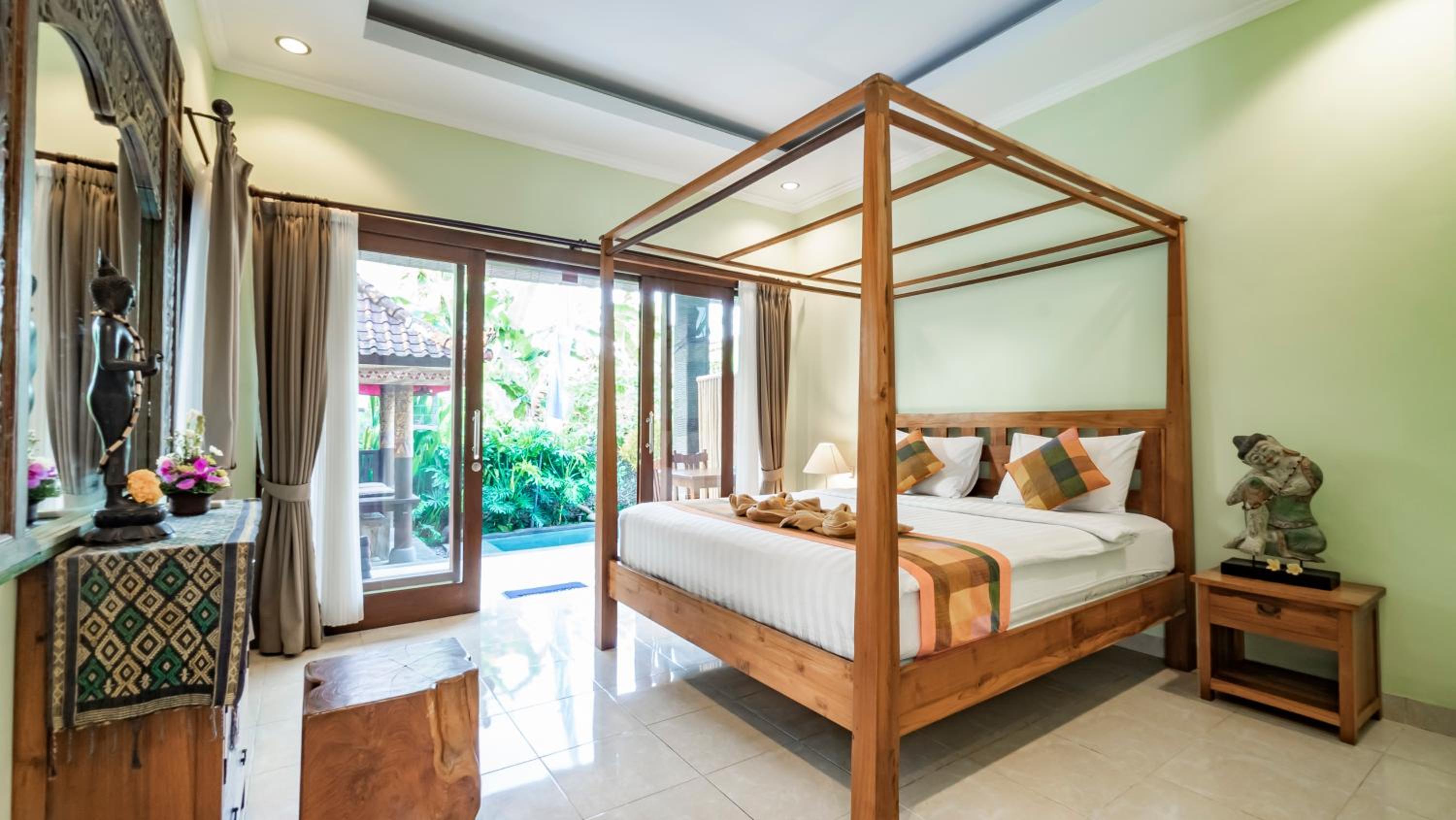 Deluxe Double or Twin Room - Photo 12
