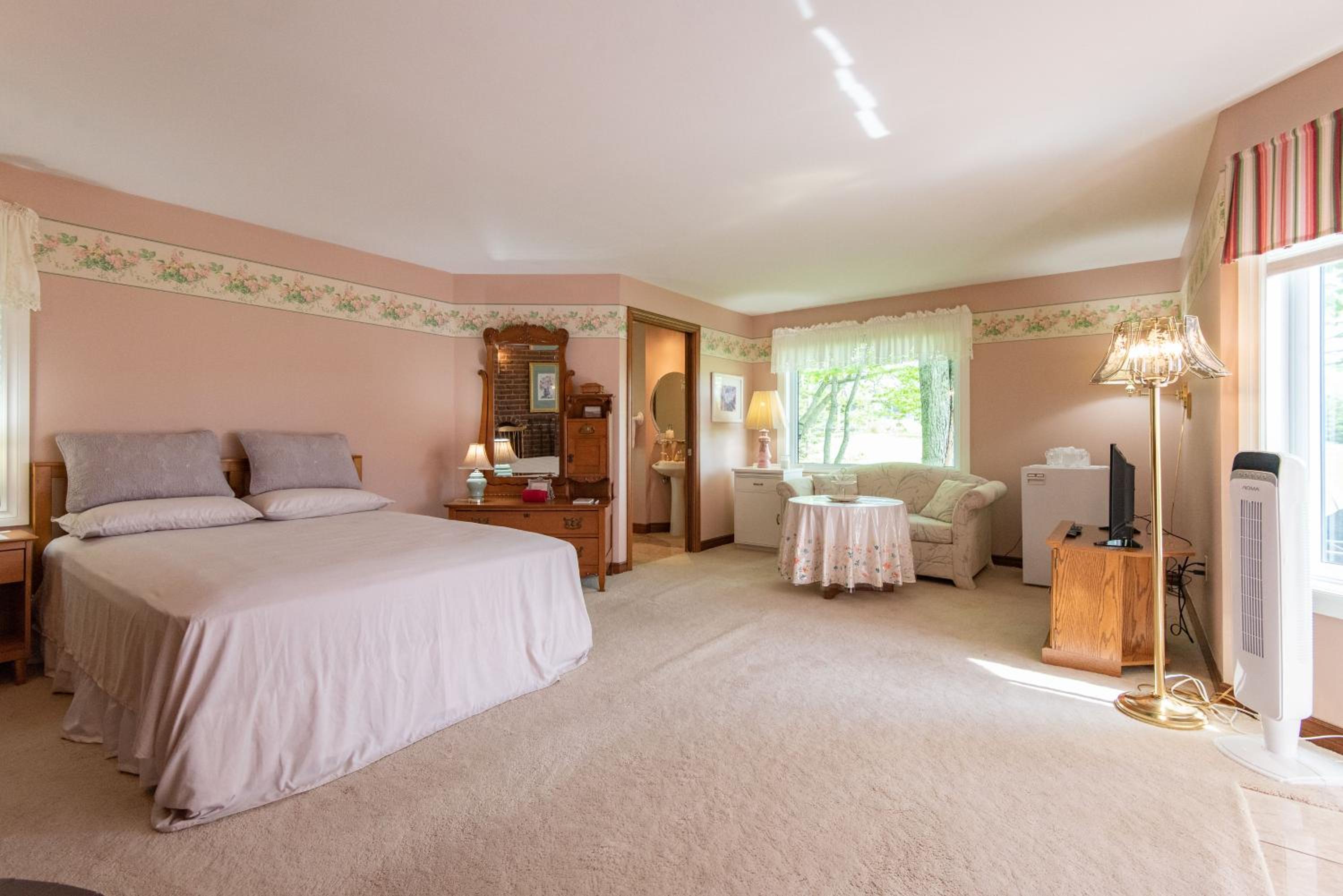 Deluxe Double Room with Bath