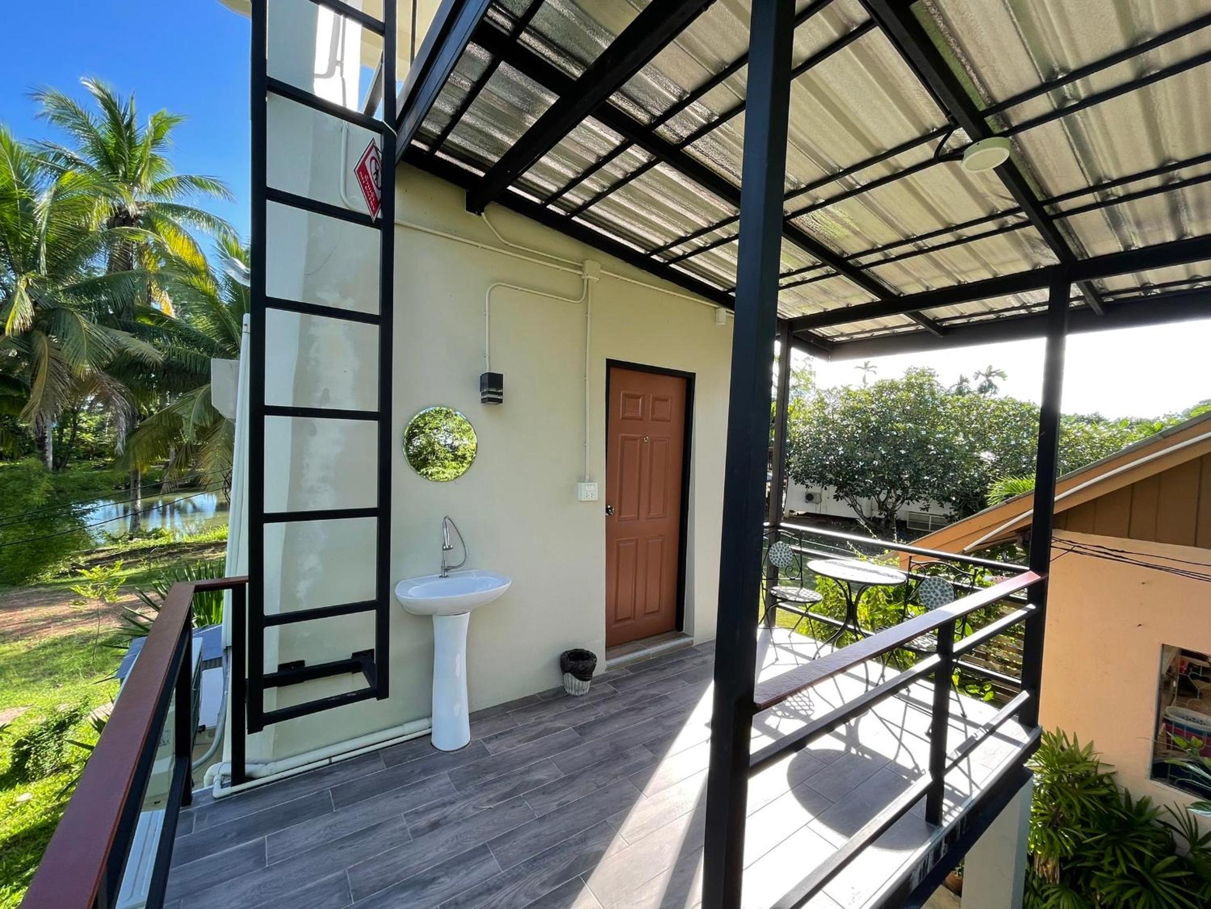 Double Room with Private External Bathroom - Photo 3