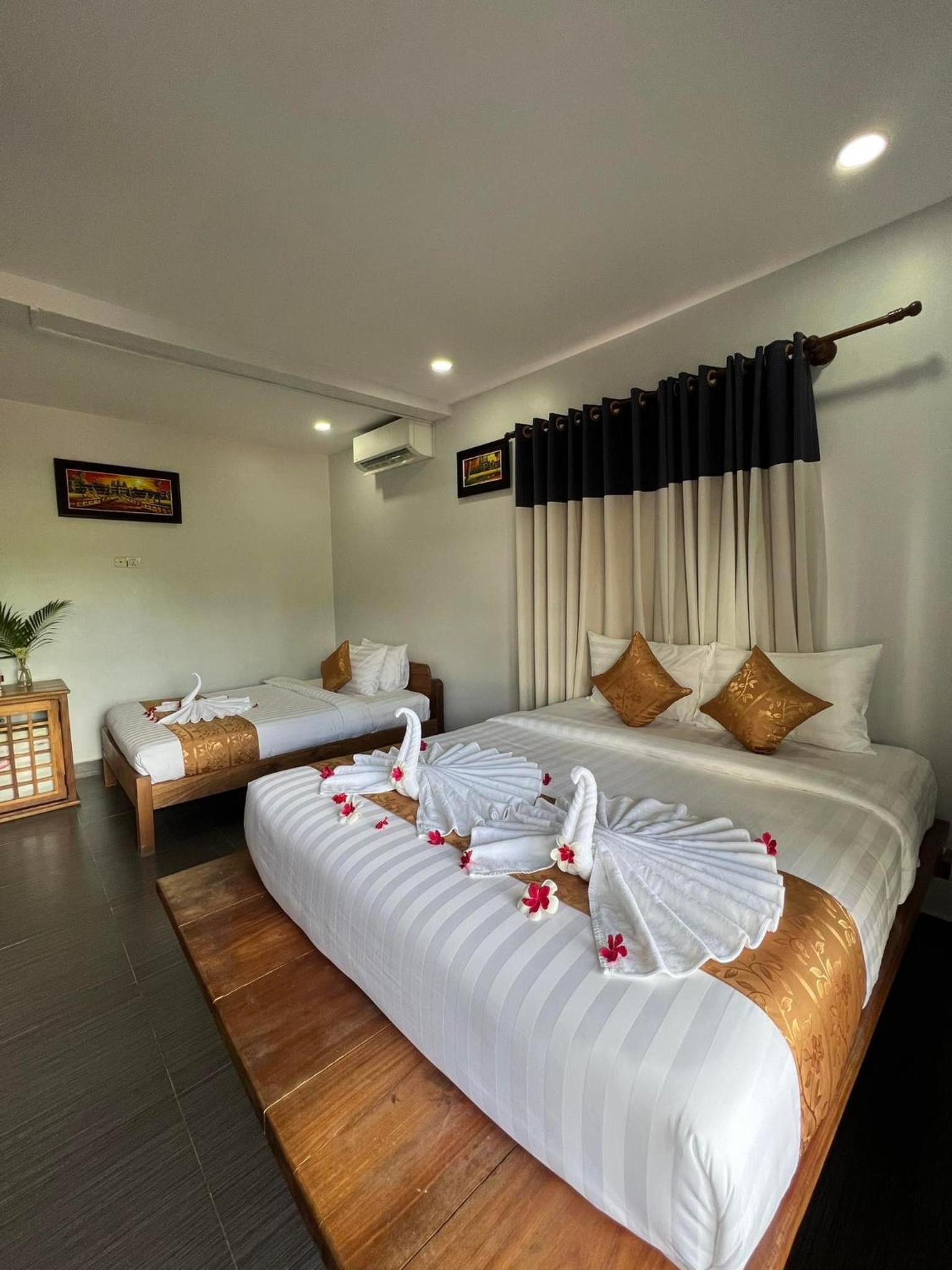 Family Connecting Room 