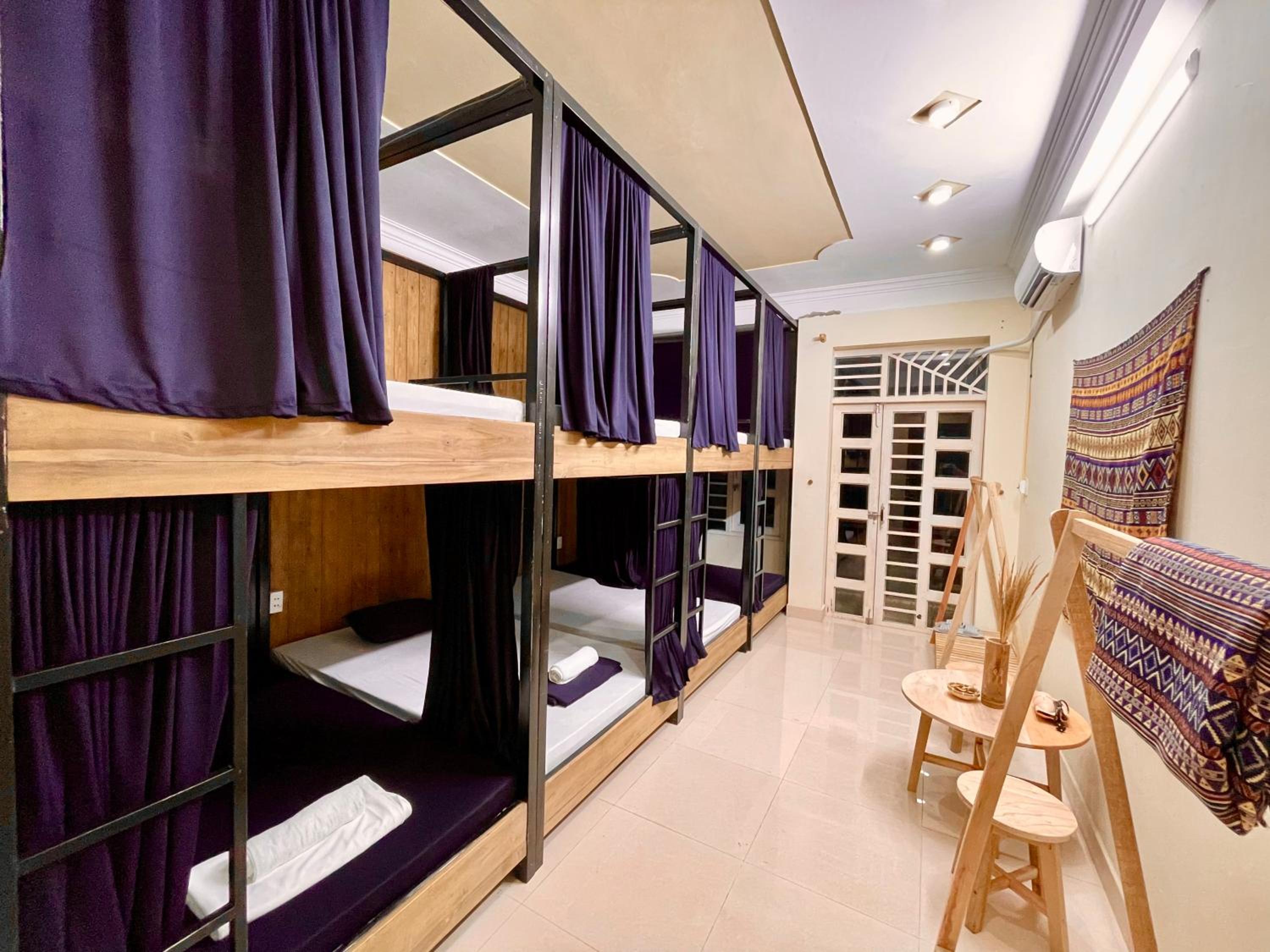 8-Bed Mixed Dormitory Room photo 1