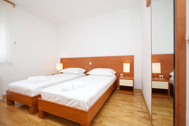 Standard Double or Twin Room - Photo 4