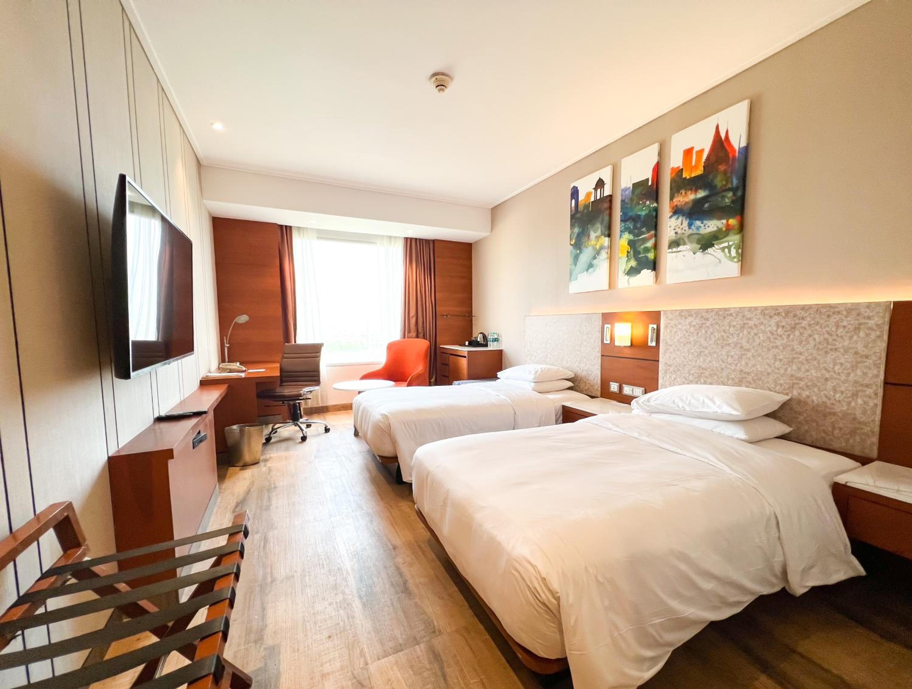 Twin Room - Photo 3
