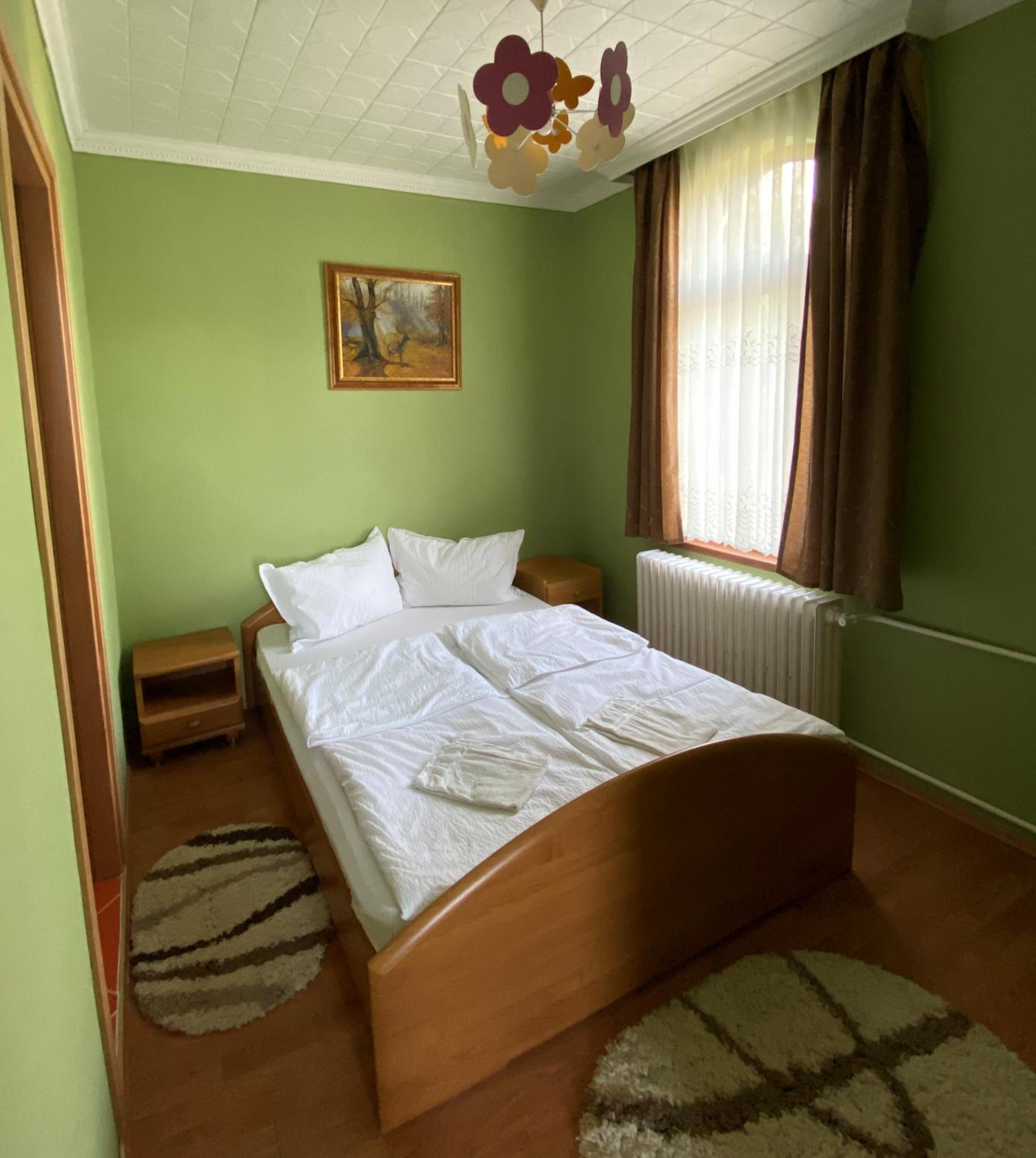 Villa - Photo 1