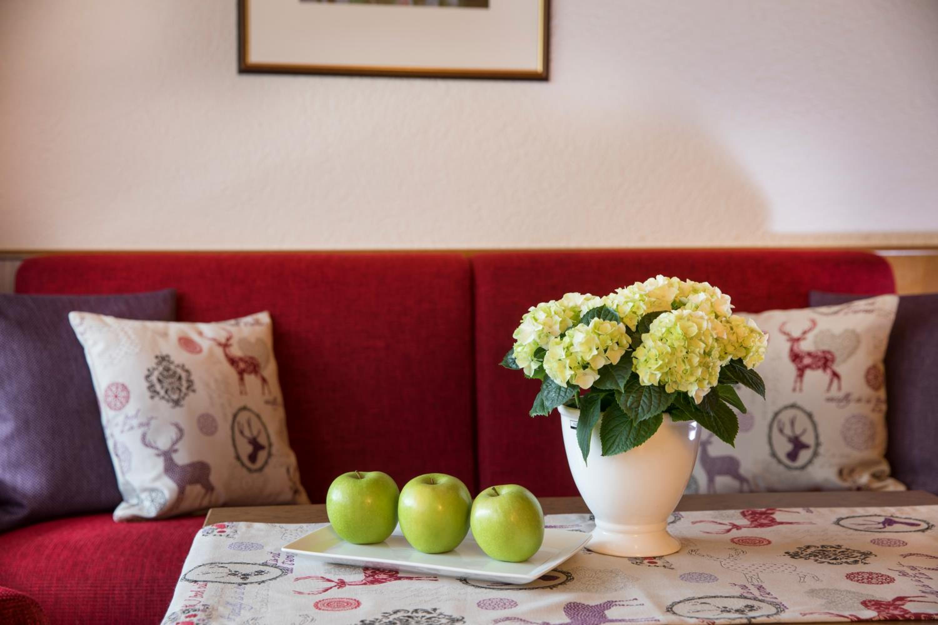 Apartment With Balcony - Photo 8