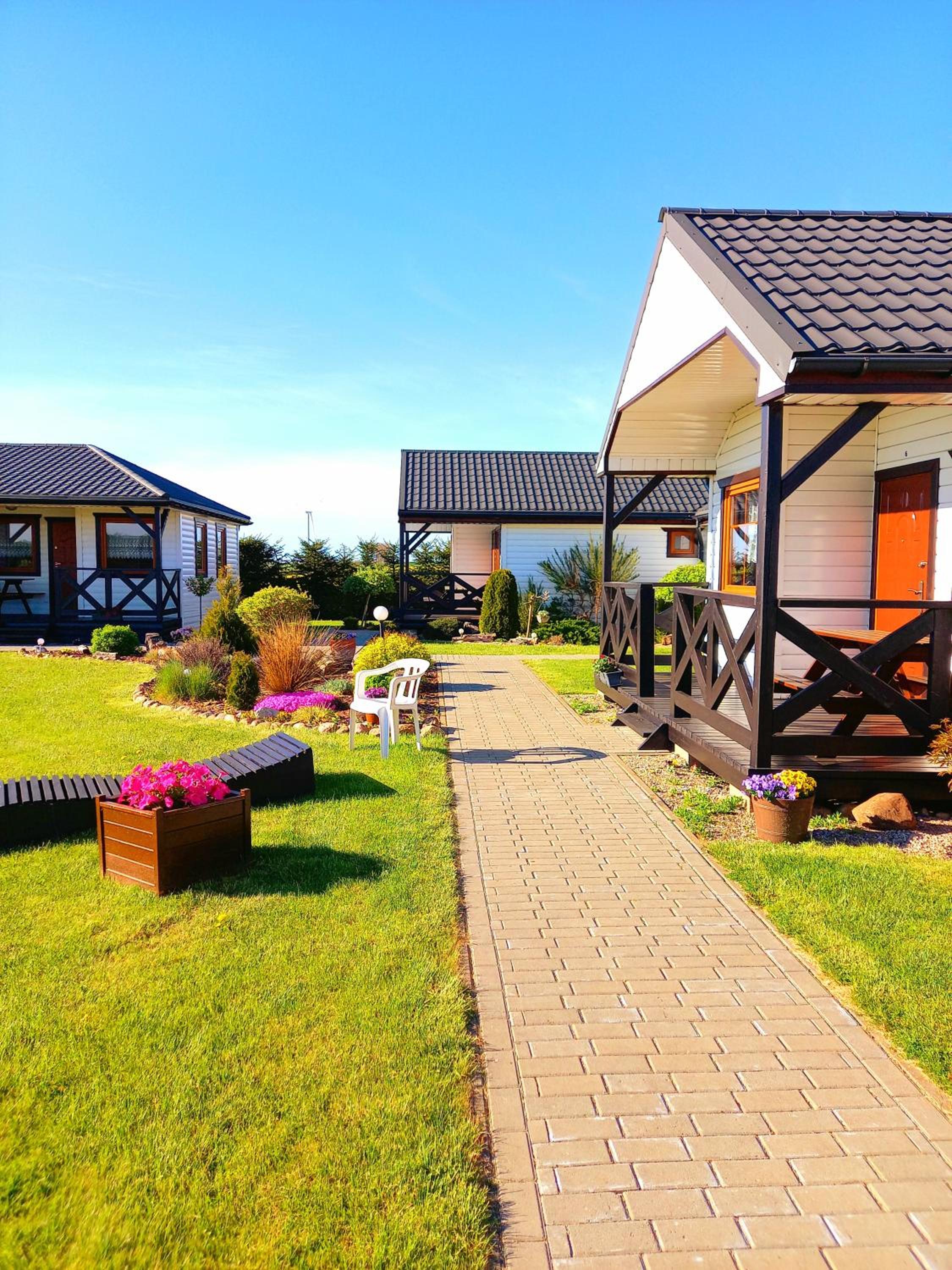 Family Bungalow - Photo 3