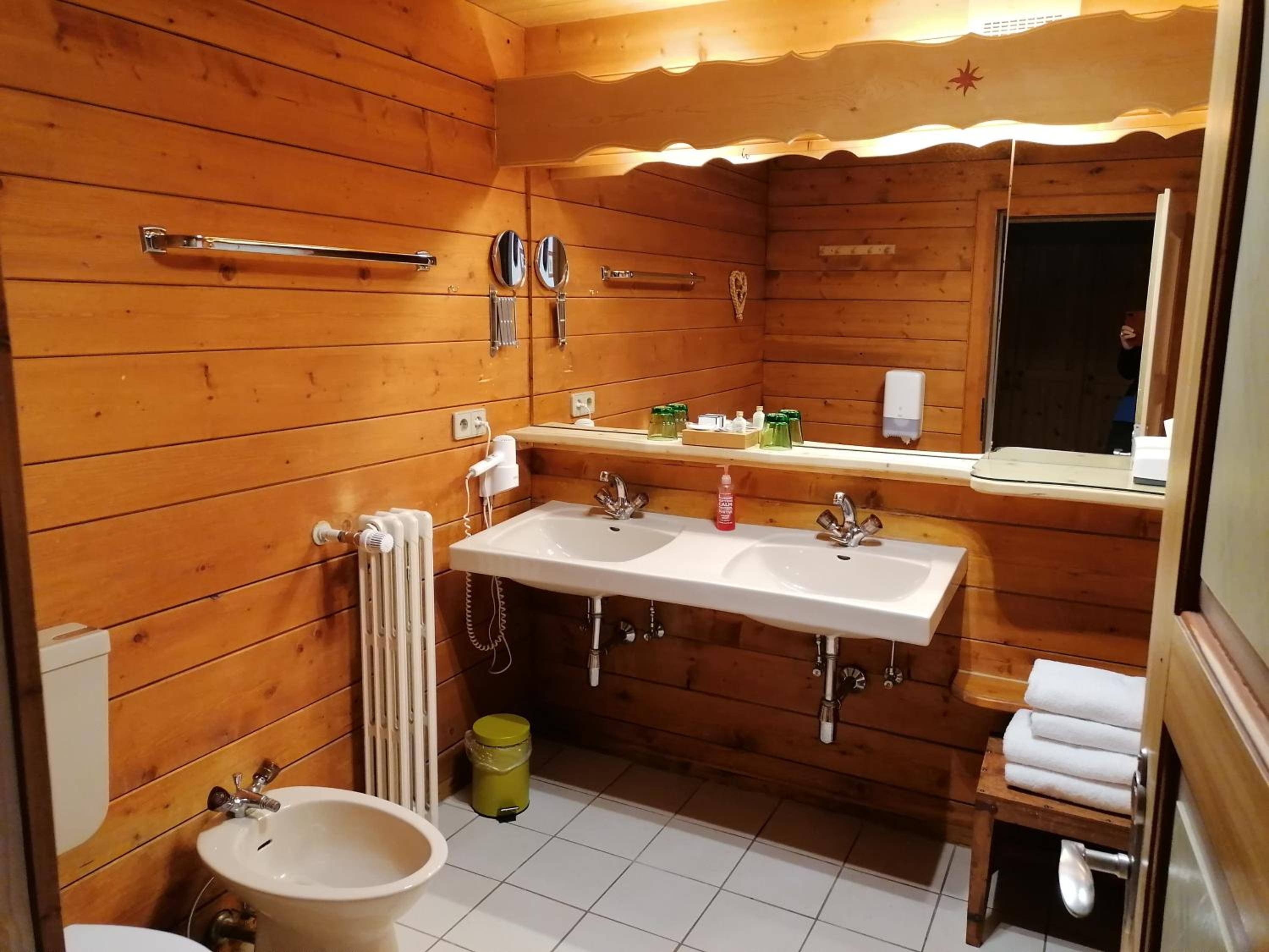Junior Suite (2 Adults) - Photo 7