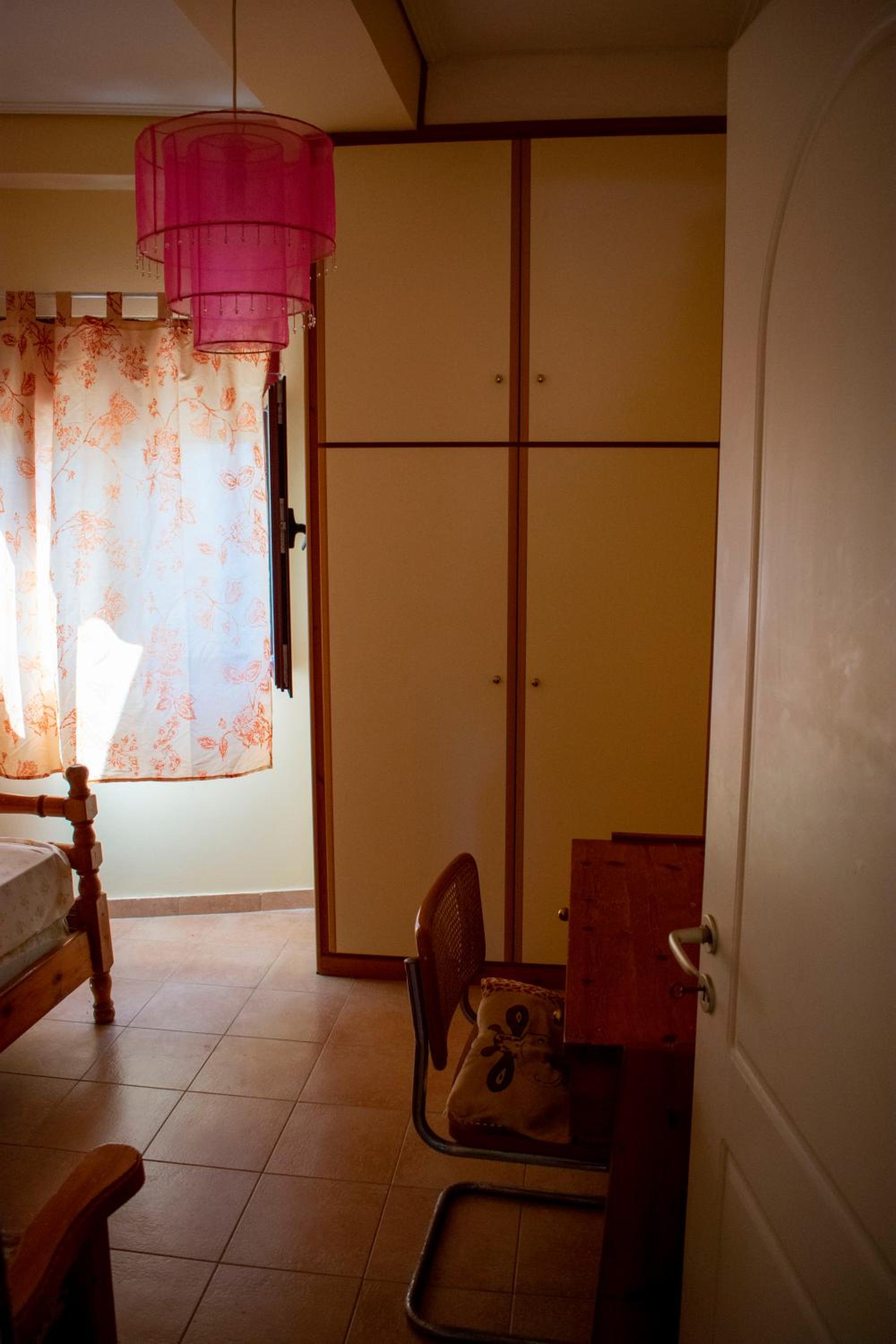 Two-Bedroom Apartment - Photo 7
