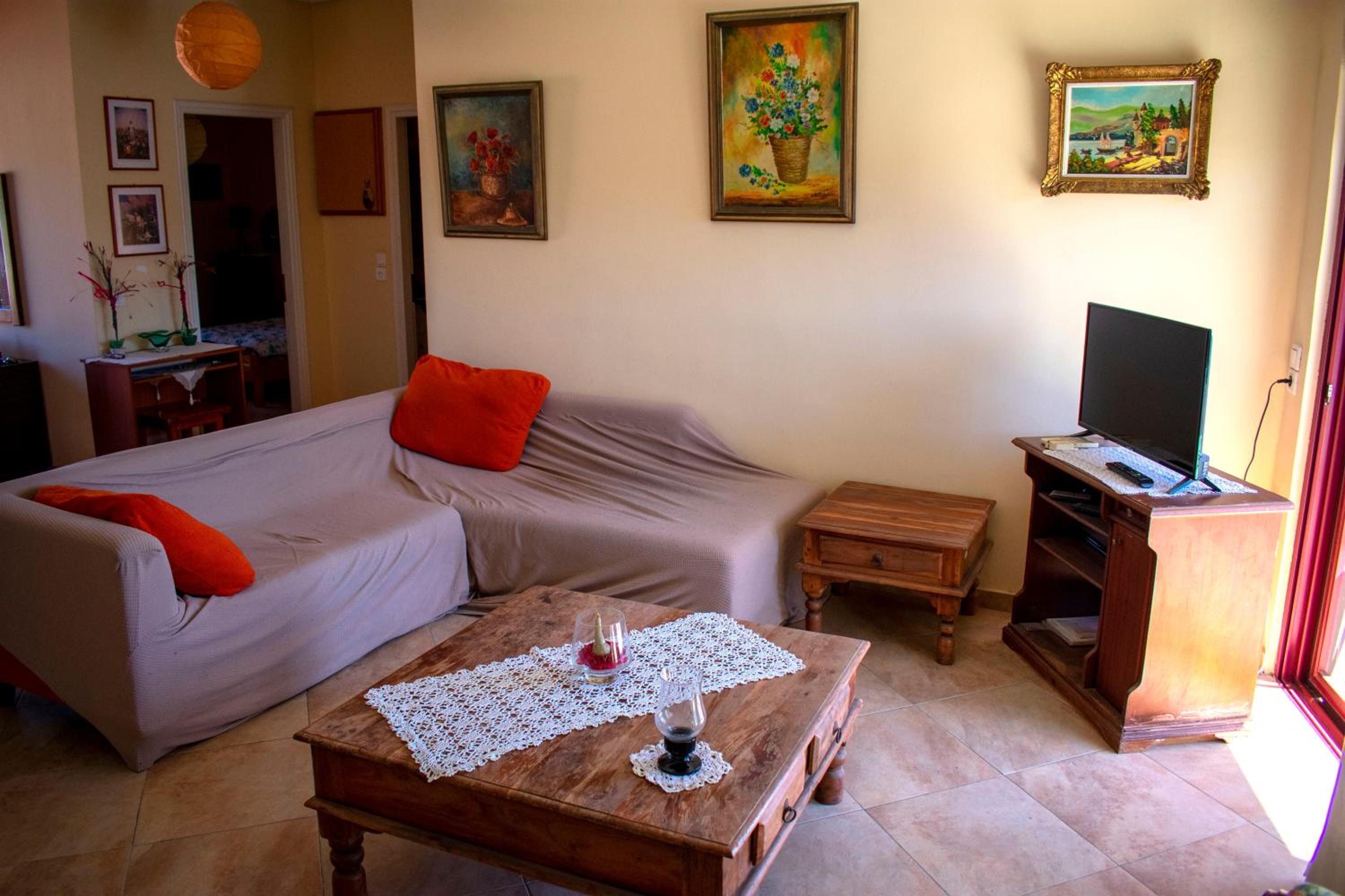 Two-Bedroom Apartment - Photo 16