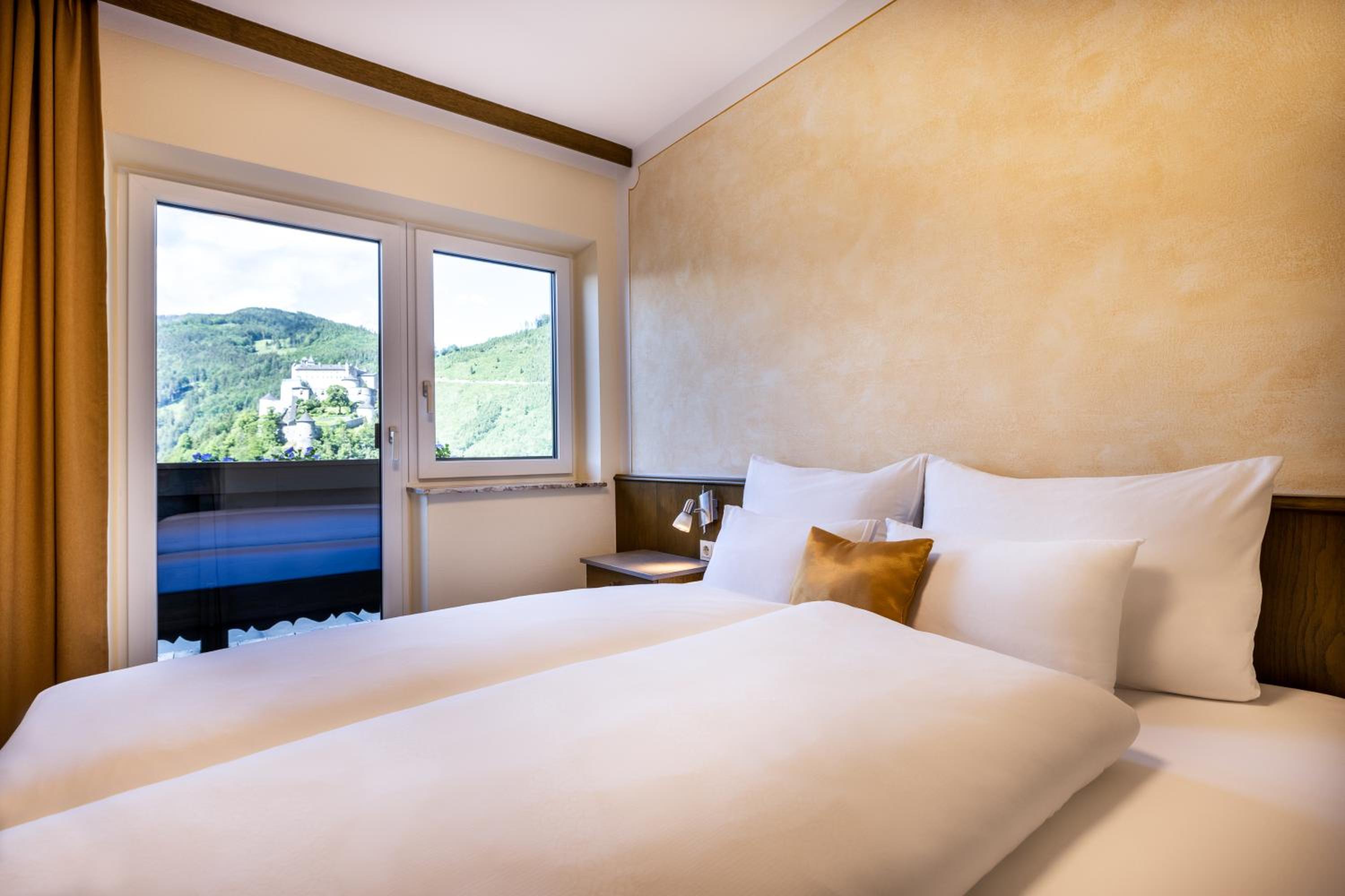 Standard Double Room with Castle View and Balcony photo 1